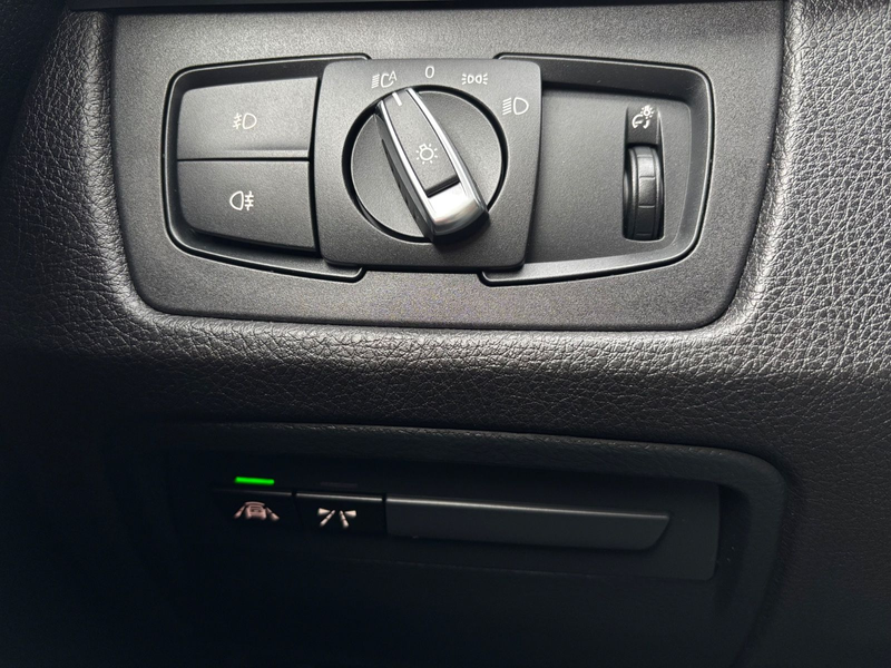 BMW 320 d Luxury Line -LED-Navi-Leder-TOP Zustand — photo 13