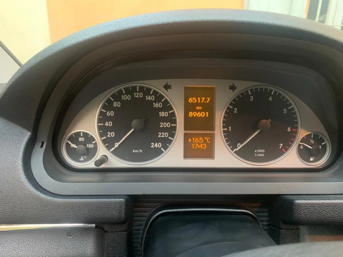 Mercedes-Benz B 180 Nero - 2