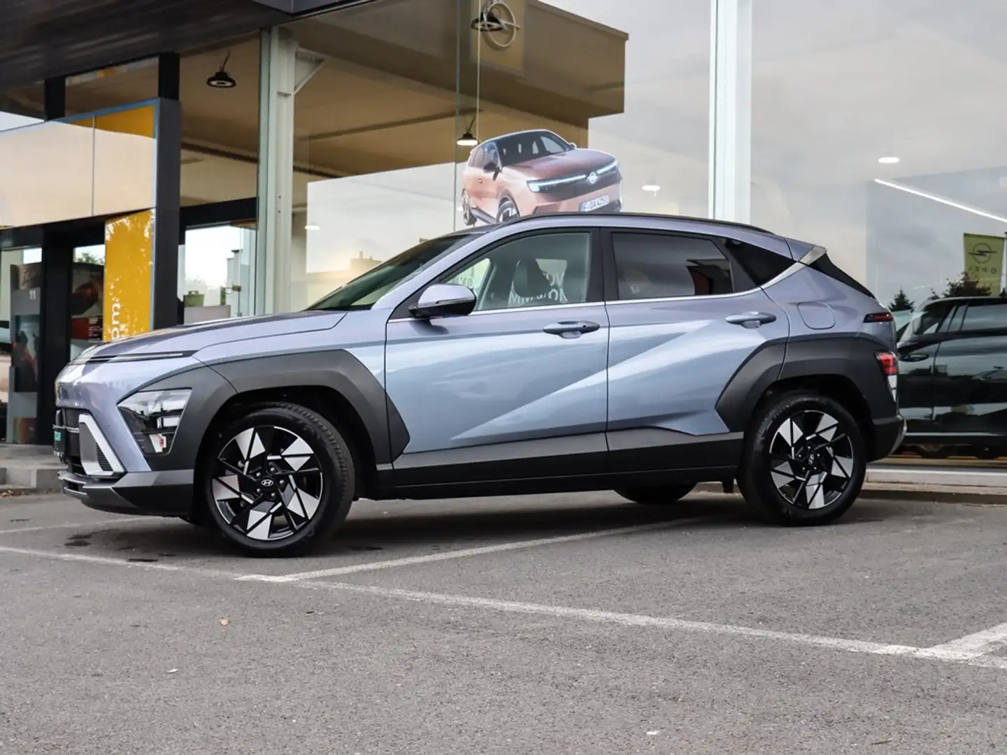 Hyundai KONA FEEL 1.6 |GPS|CAMERA|SLECHTS 3.000km| Gris - 2
