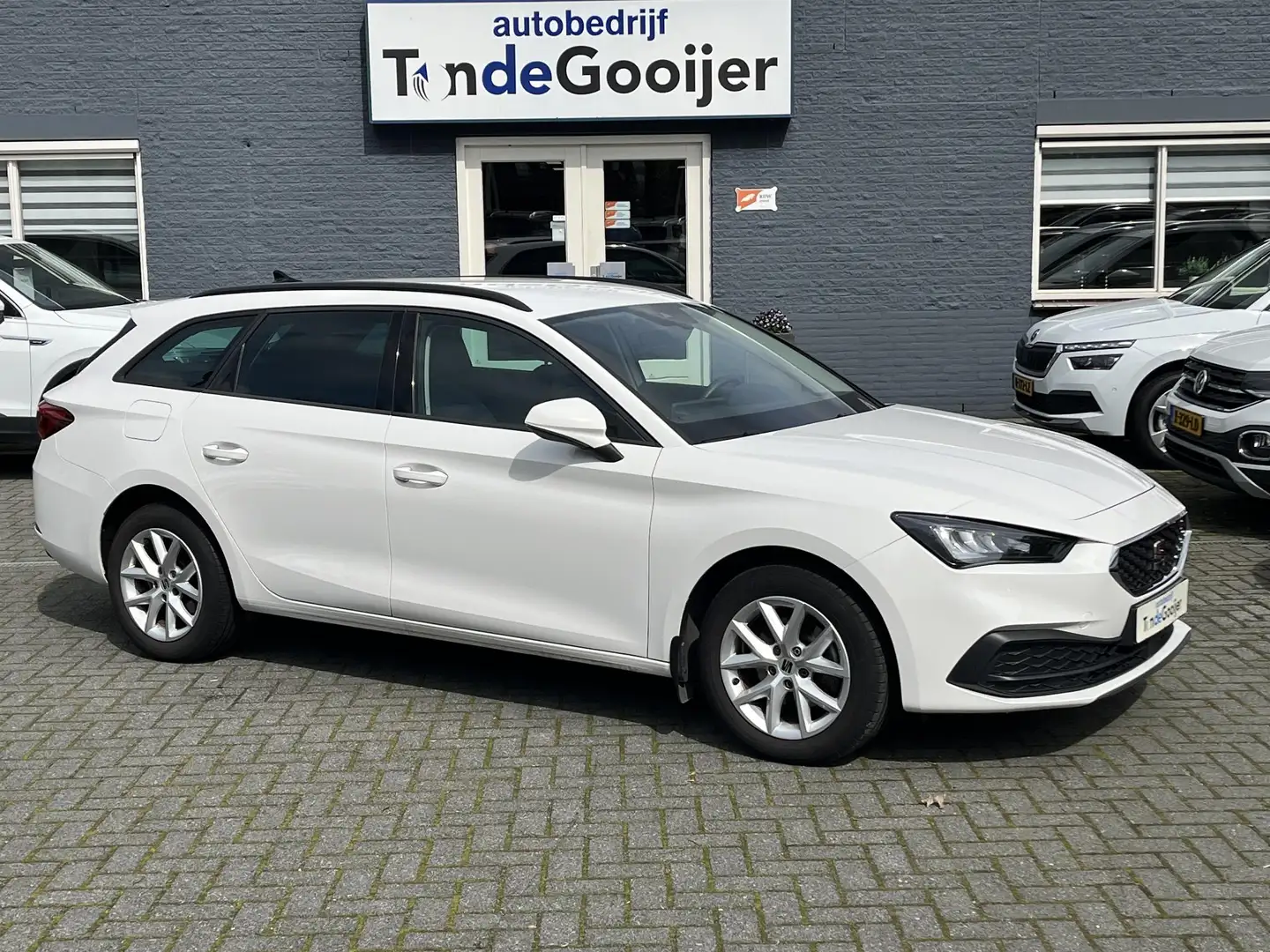 SEAT Leon Sportstourer 1.5 TSI Style | CLIMA | STOELVERW. | Blanc - 1