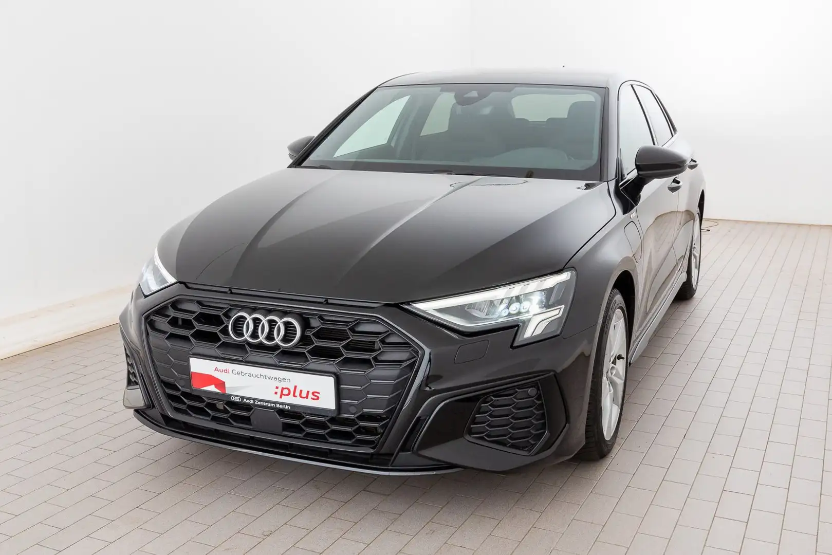 Audi A3 TFSI e S line 45 e S tr. LED PDC B& Schwarz - 2