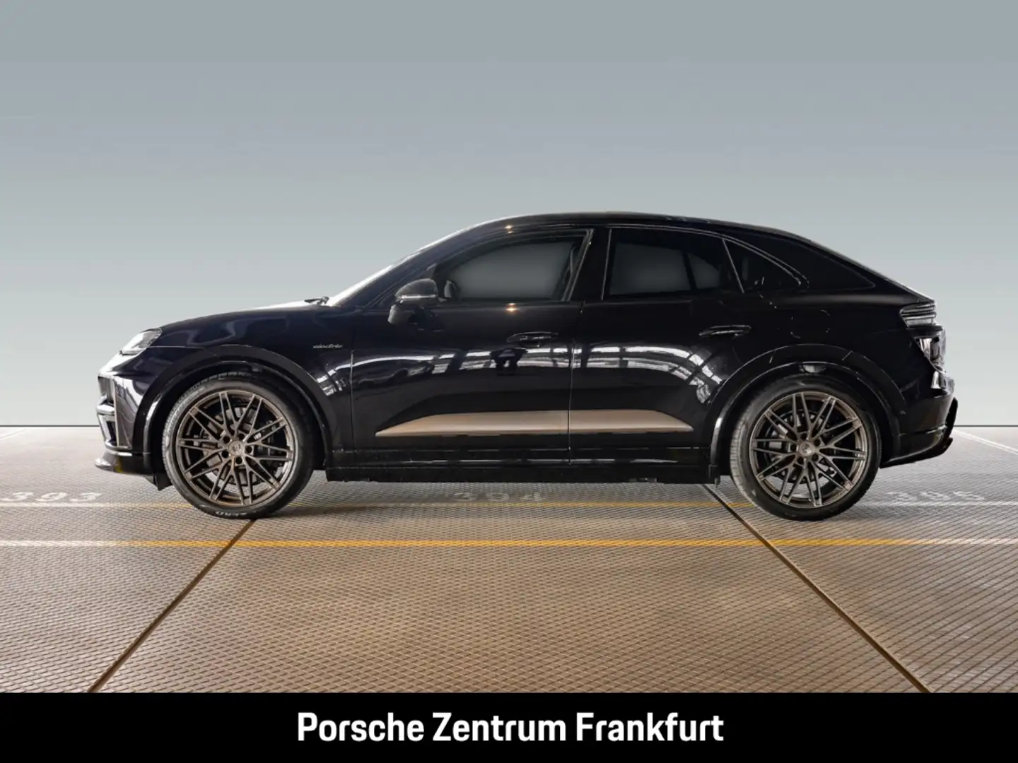 Porsche Macan Turbo Burmester Luftfederung Schwarz - 2