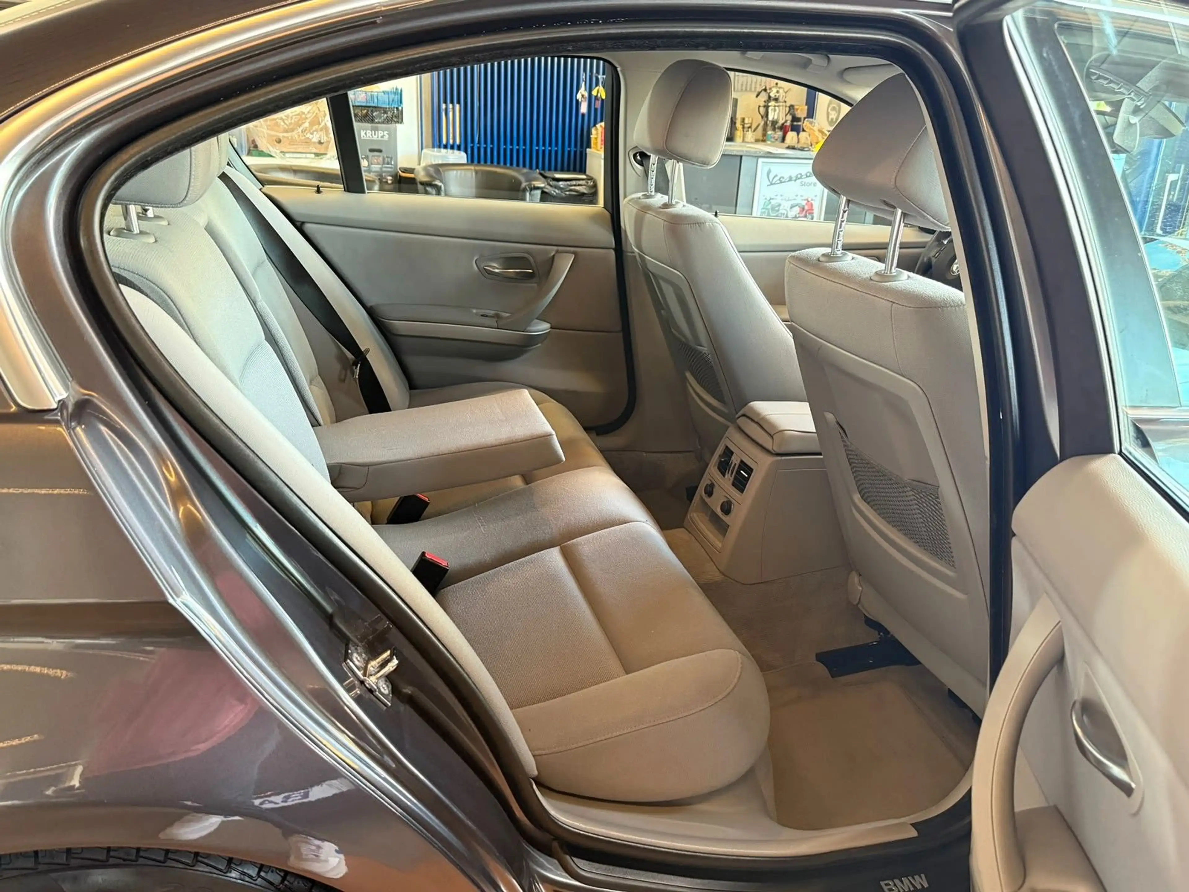 BMW 325 i Limousine 1. Hand / Navi / Xenon / Sitzheiz — photo 12
