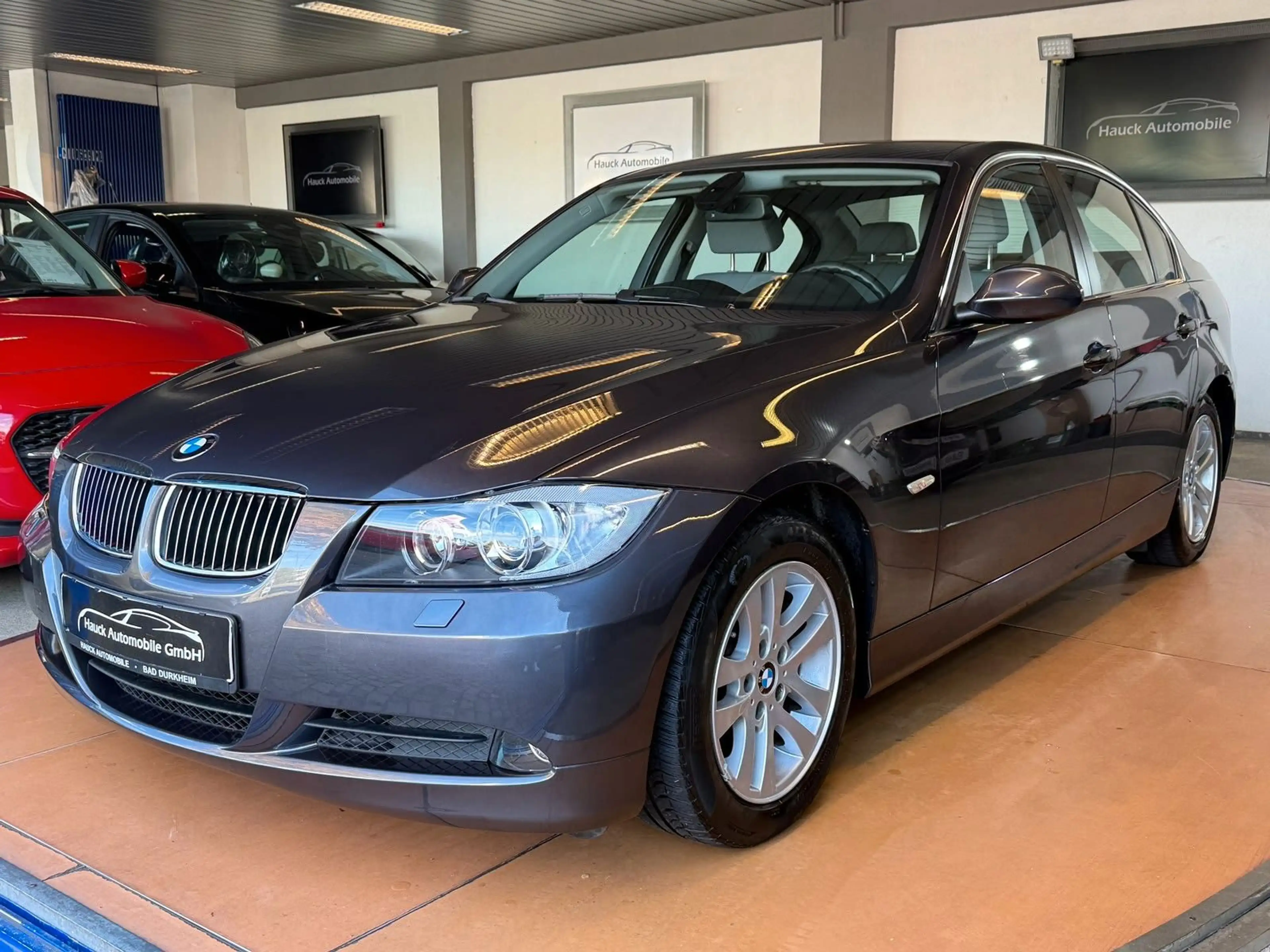 BMW 325 i Limousine 1. Hand / Navi / Xenon / Sitzheiz