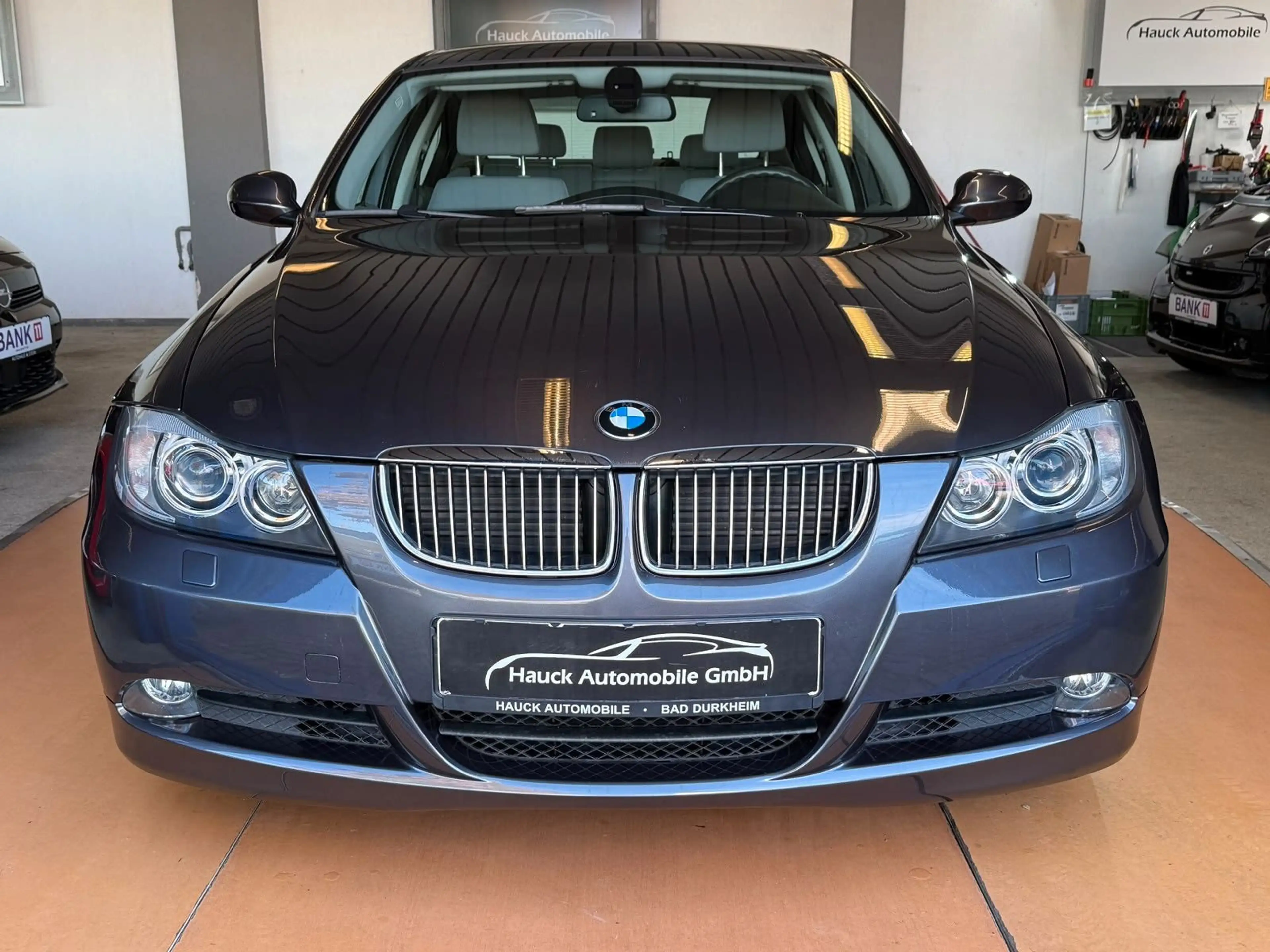 BMW 325 i Limousine 1. Hand / Navi / Xenon / Sitzheiz — photo 7