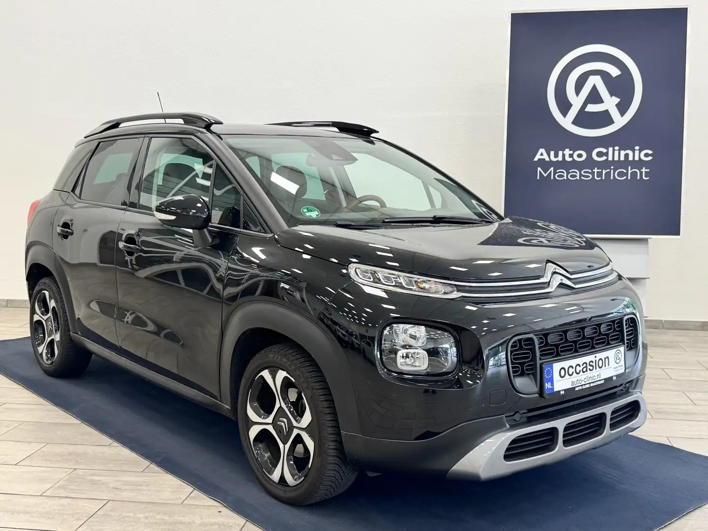 Citroen C3 Aircross 1.2 PureTech S&S Shine | 12 MDN GARANTIE | PANO | Zwart - 1