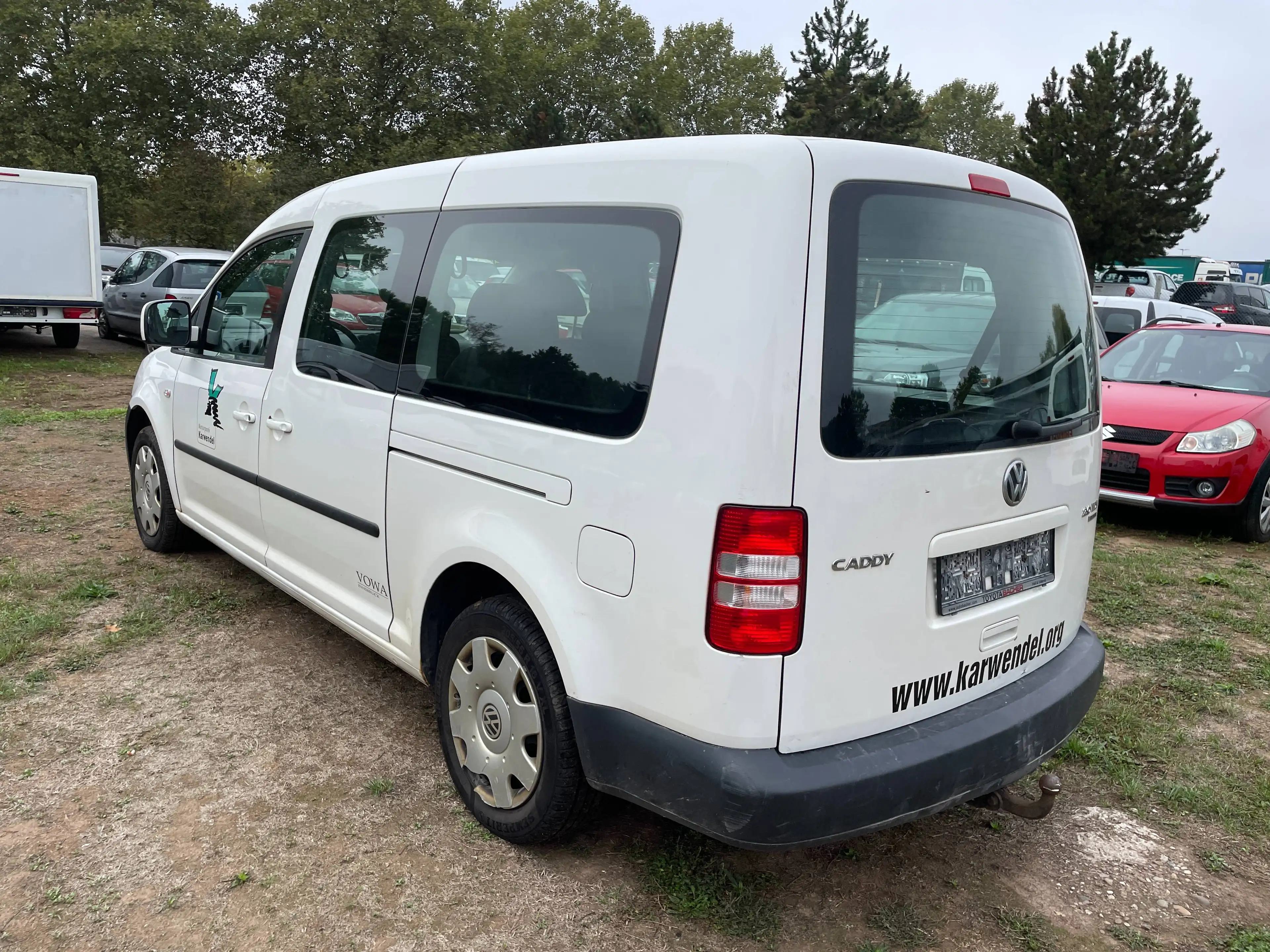 Volkswagen Caddy Maxi Trendline 4Motion — photo 4