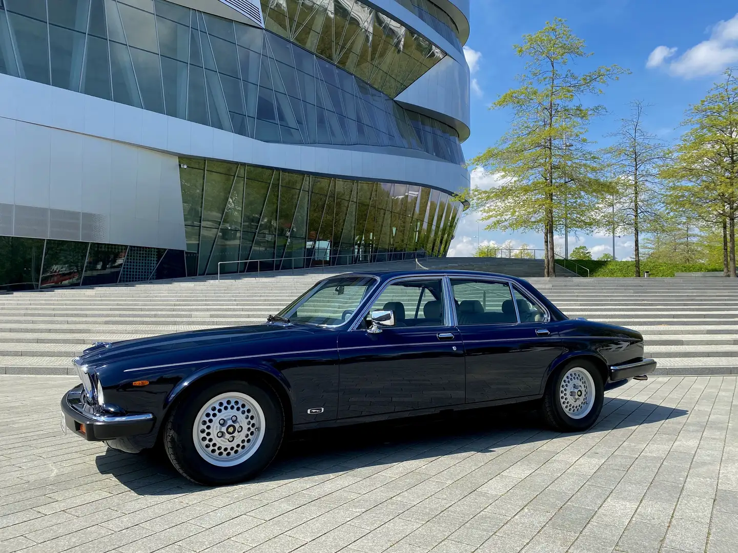 Jaguar XJ12 Mavi - 1