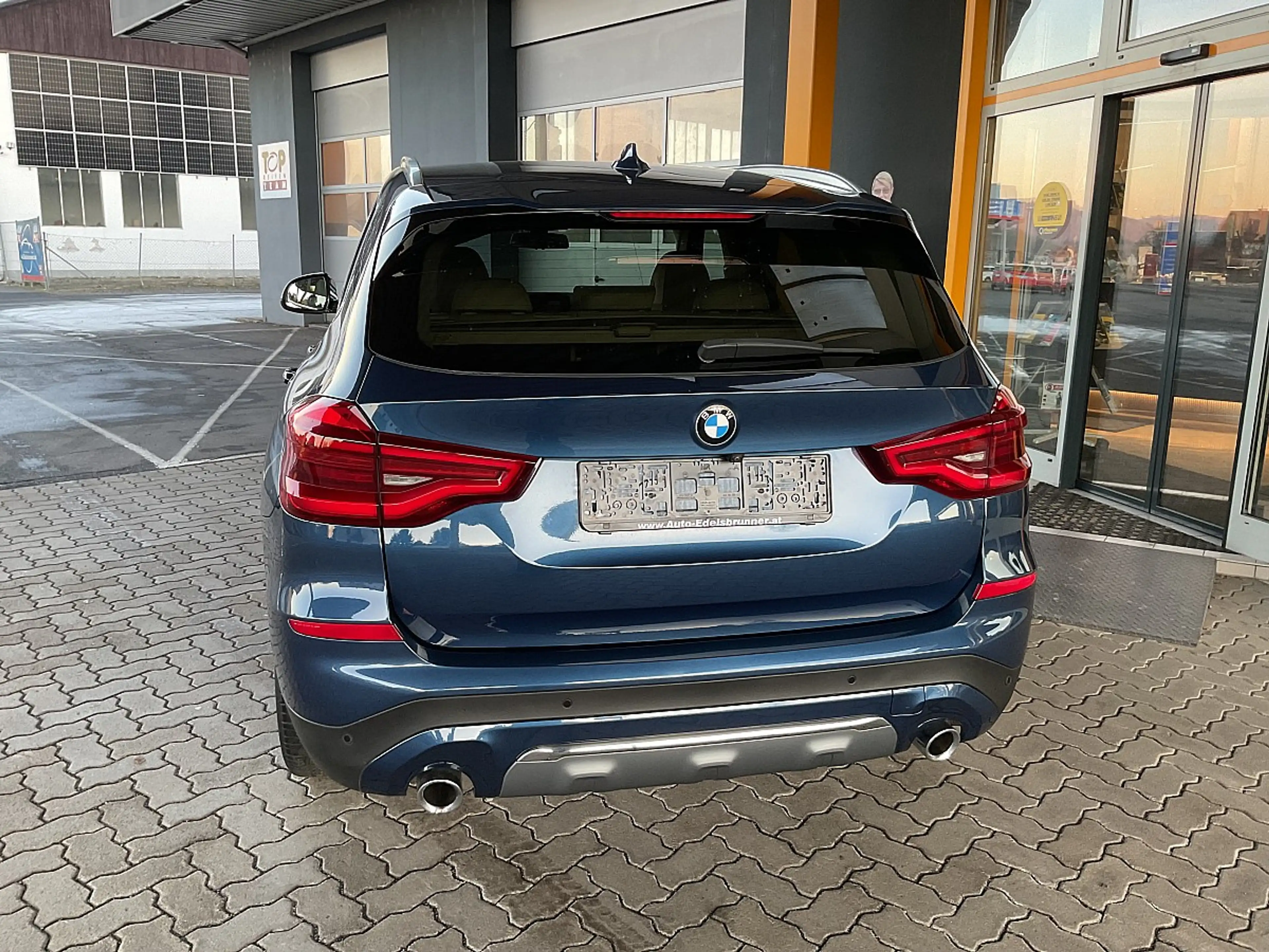 BMW X3 xDrive 25d Luxury Line Aut. — photo 3
