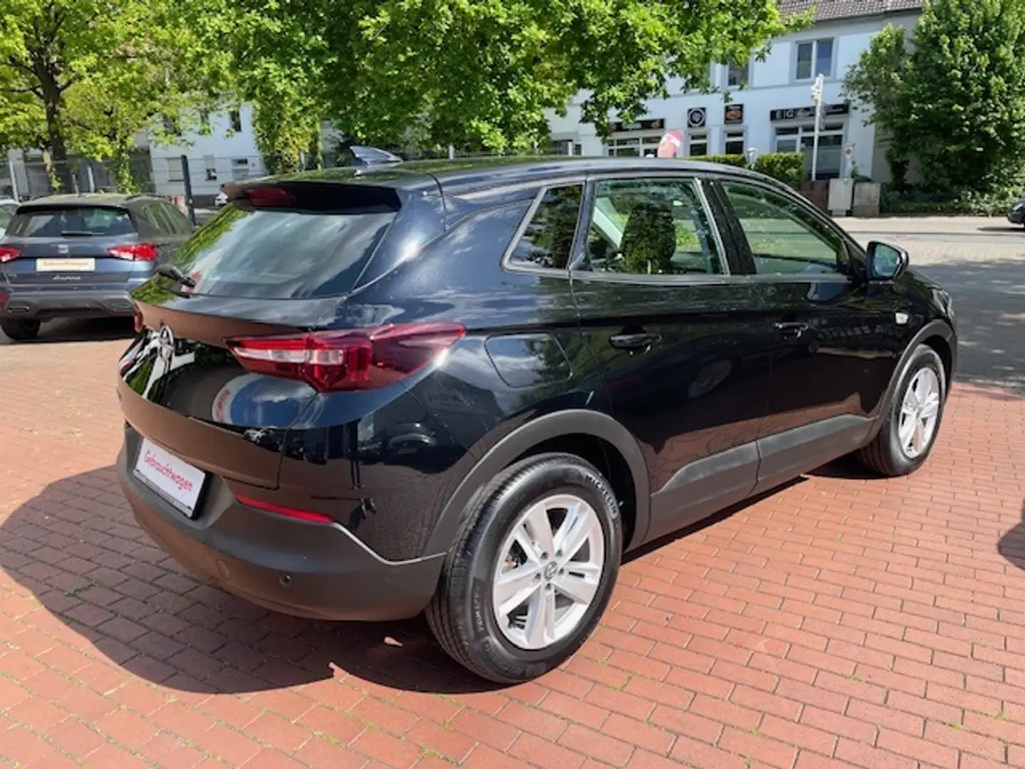 Opel Grandland X Business Edition Autom*Navi*PDC*CAM* Schwarz - 2