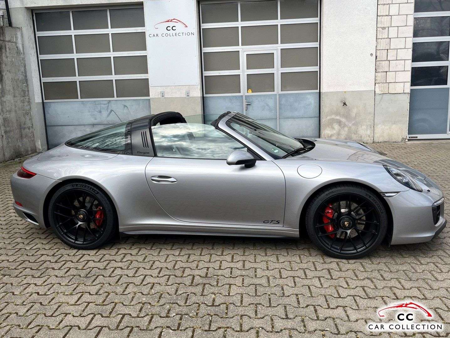 Second hand Porsche 911 