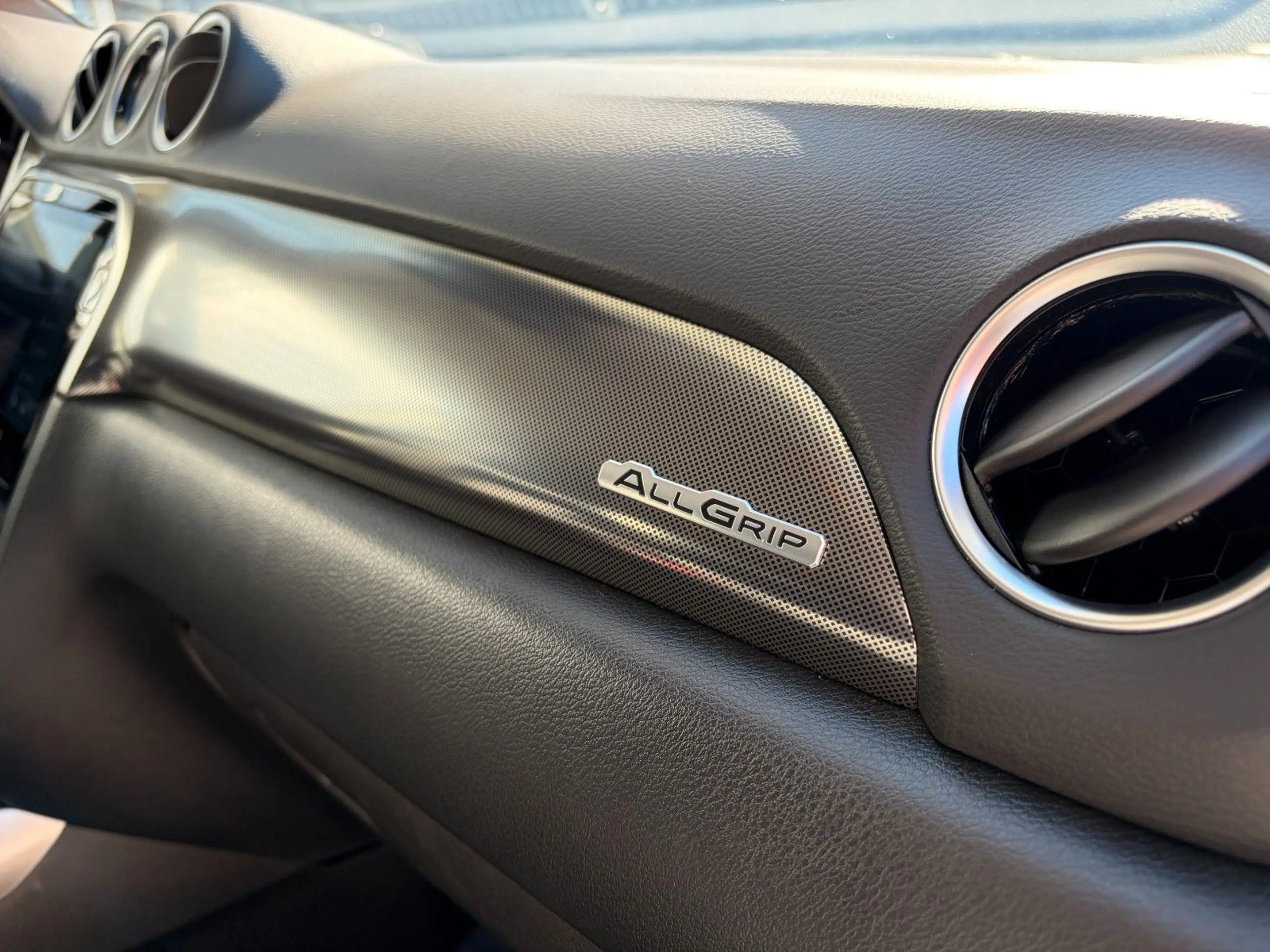 Suzuki Vitara GLX 1.5 MHEV Automatik Allgrip 4x4 1. HD — photo 7