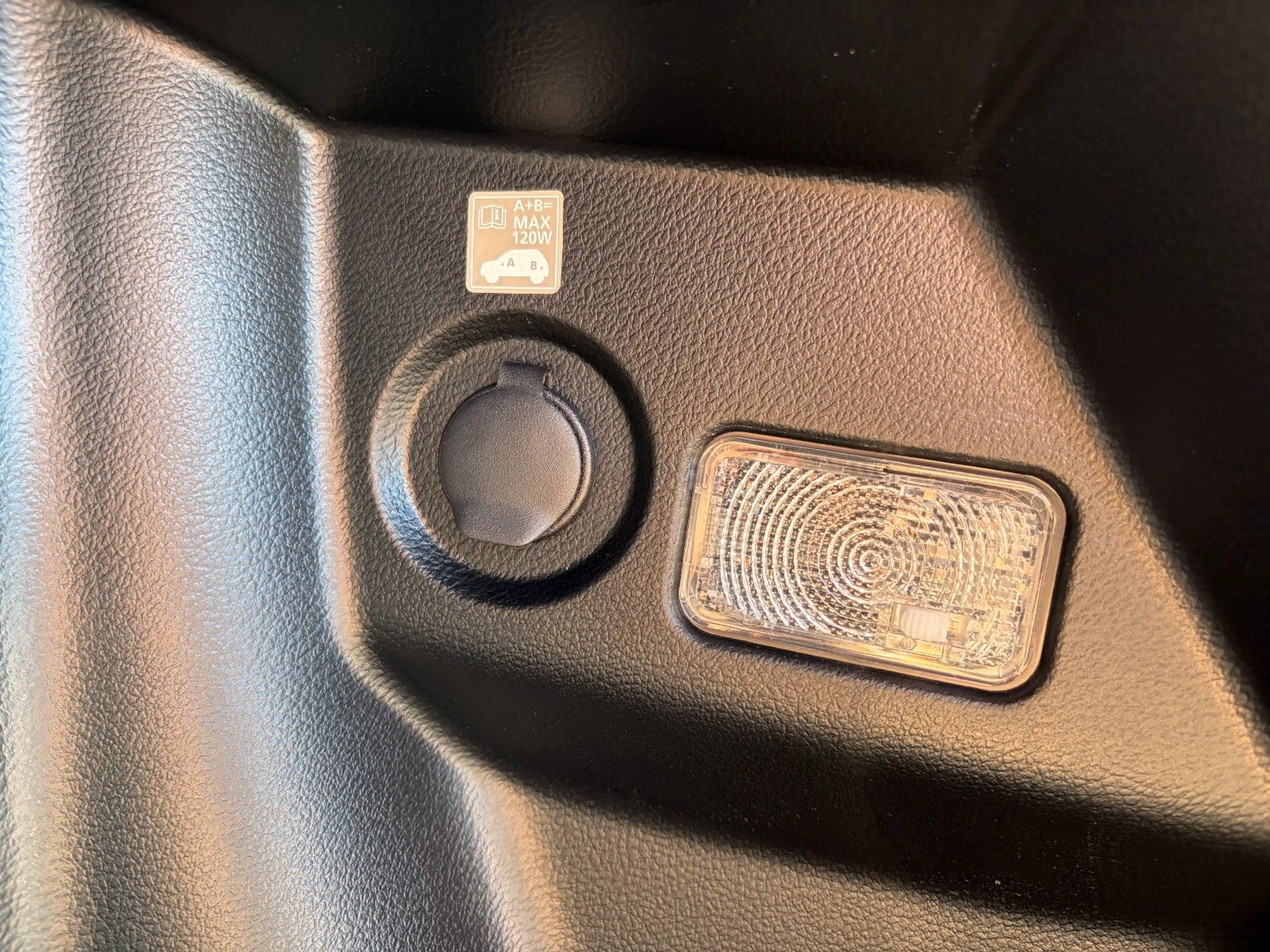 Suzuki Vitara GLX 1.5 MHEV Automatik Allgrip 4x4 1. HD — photo 13
