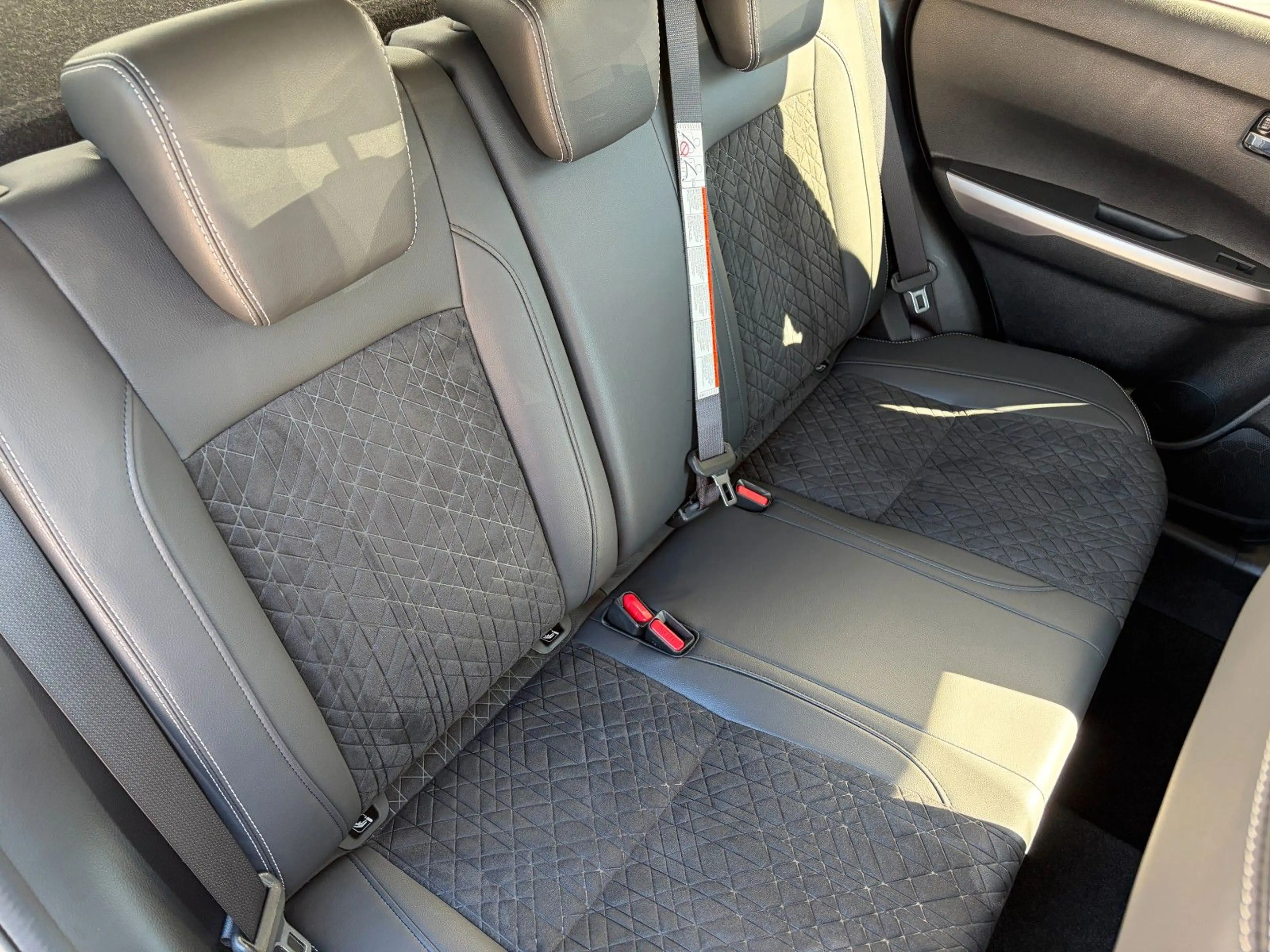 Suzuki Vitara GLX 1.5 MHEV Automatik Allgrip 4x4 1. HD — photo 9