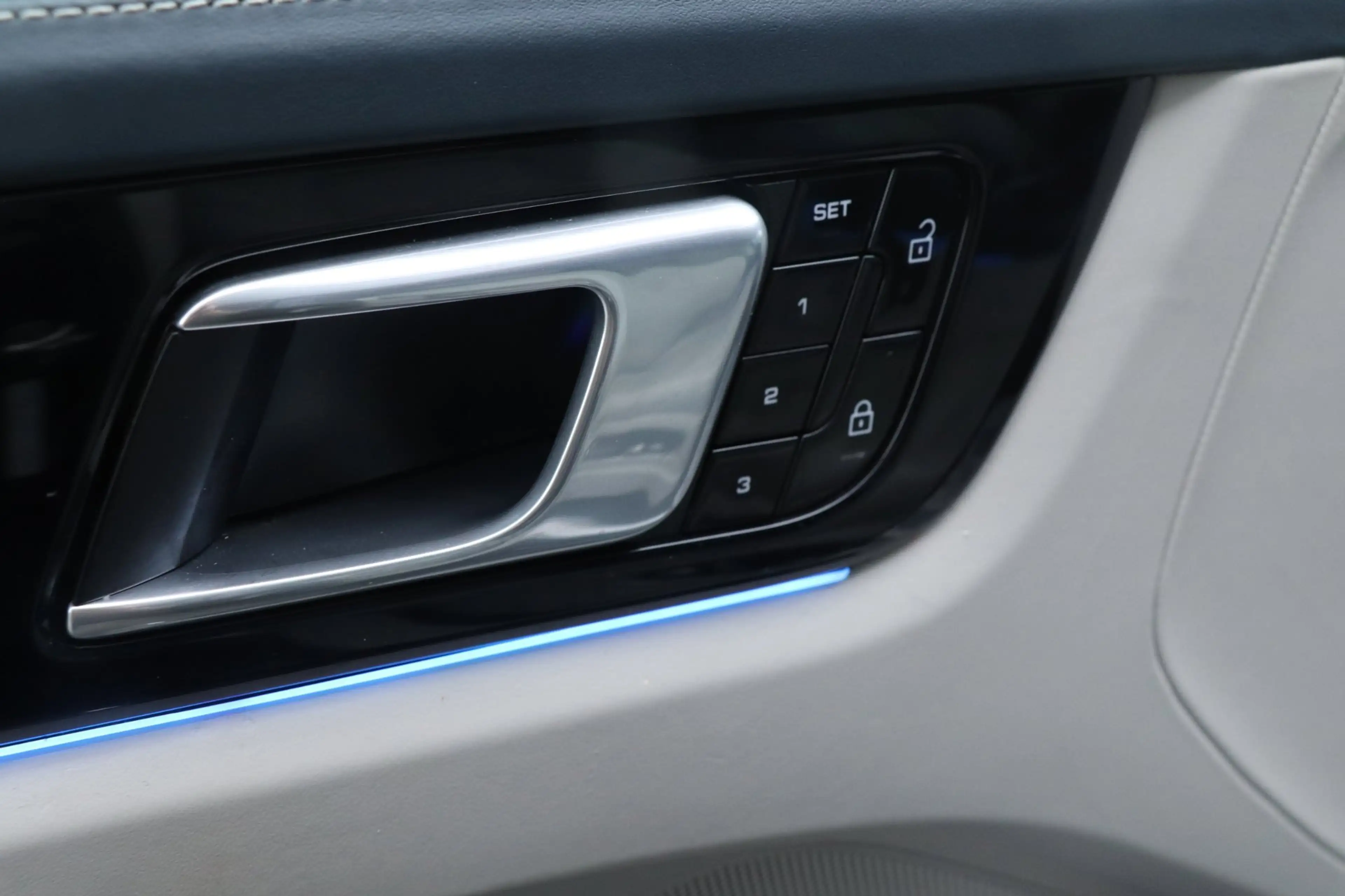 Porsche Cayenne Coupé 3.0 E-Hybrid | Sport Chrono | ACC | Bose | S — photo 19