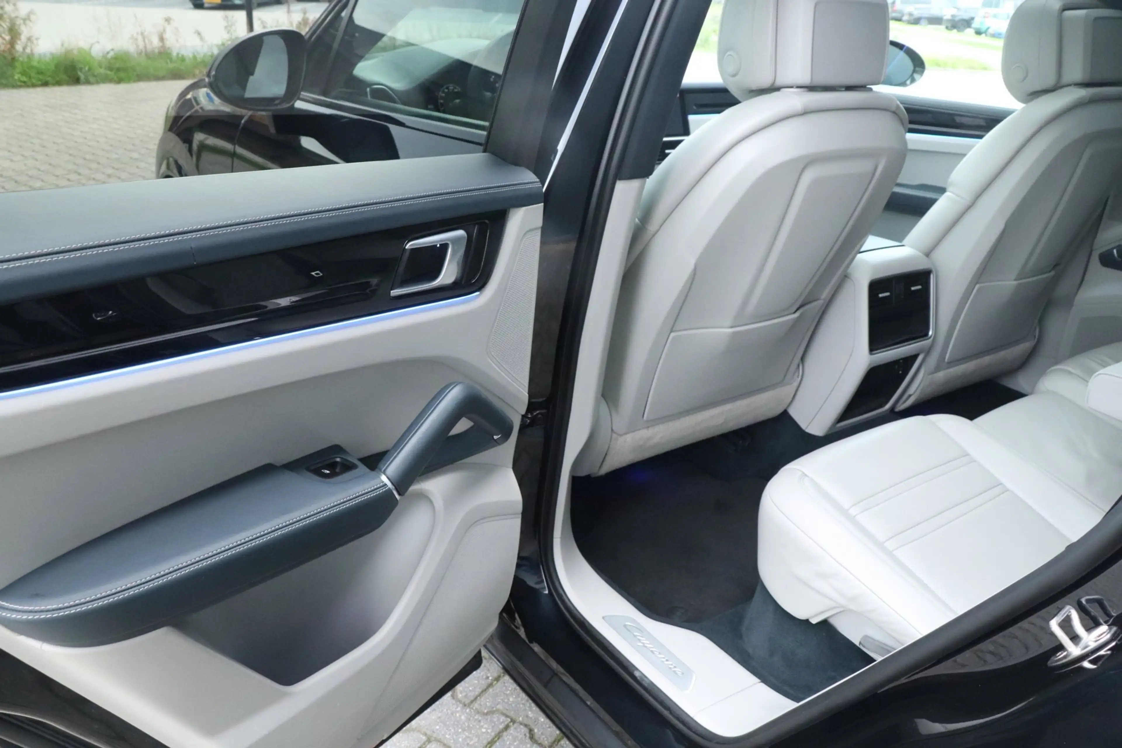 Porsche Cayenne Coupé 3.0 E-Hybrid | Sport Chrono | ACC | Bose | S — photo 24