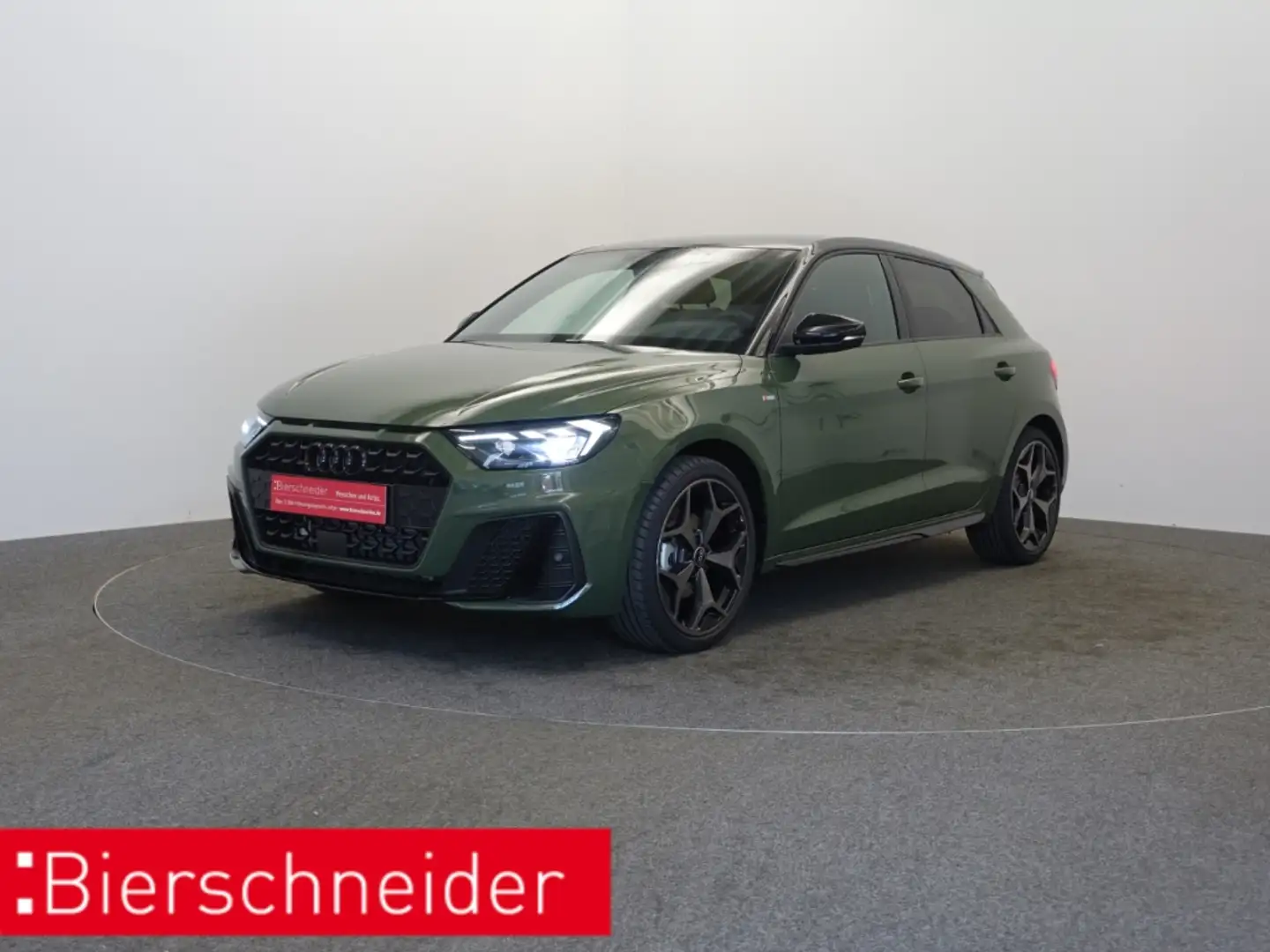 Audi A1 Sportback 35 TFSI S tronic line NAVI 18 Grün - 1