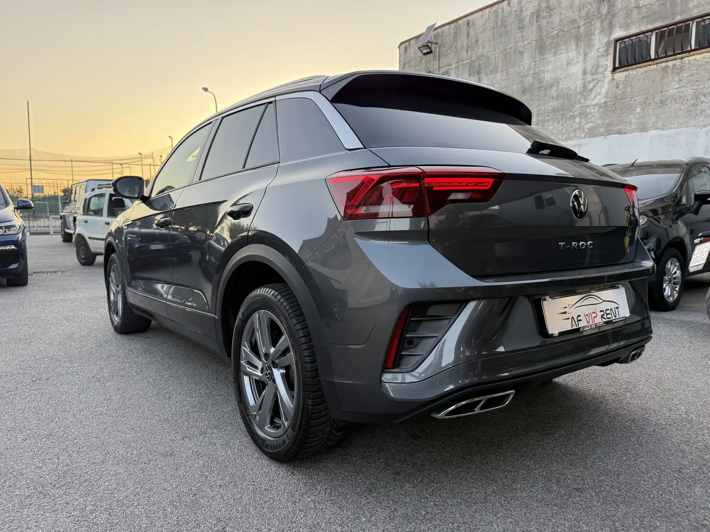 Volkswagen T-Roc 2.0 tdi R-Line 150cv dsg Grigio - 2