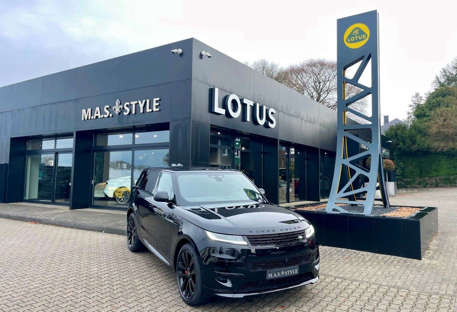 Second hand Land Rover Range Rover Sport 3.0