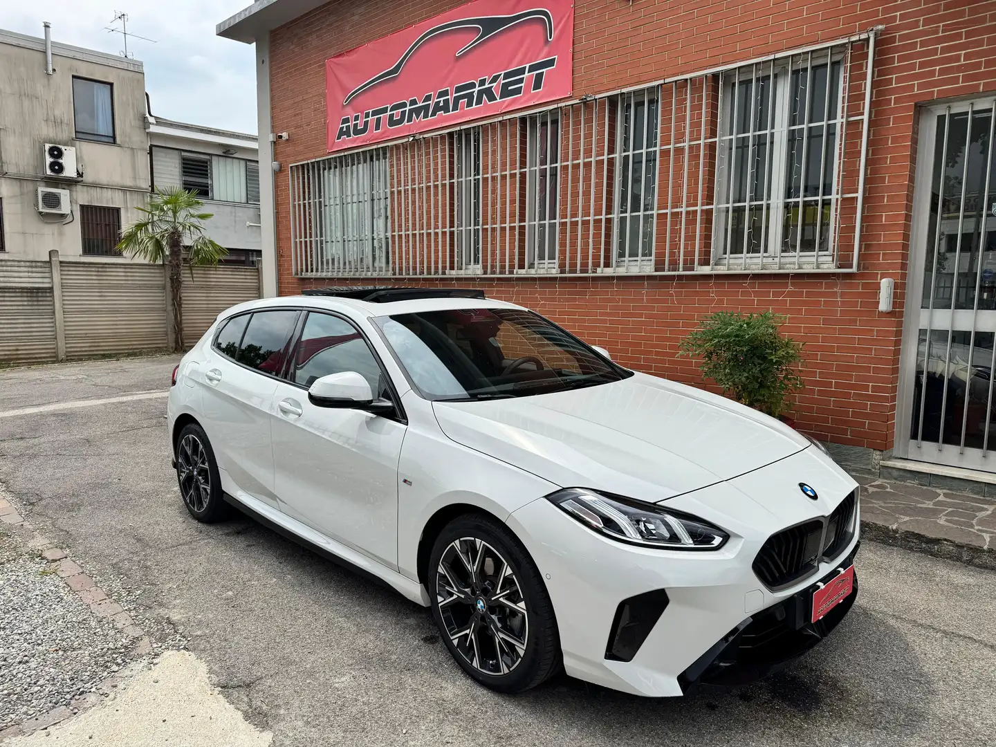 BMW 118 d MSport Pro auto TETTO PELLE Bianco - 1