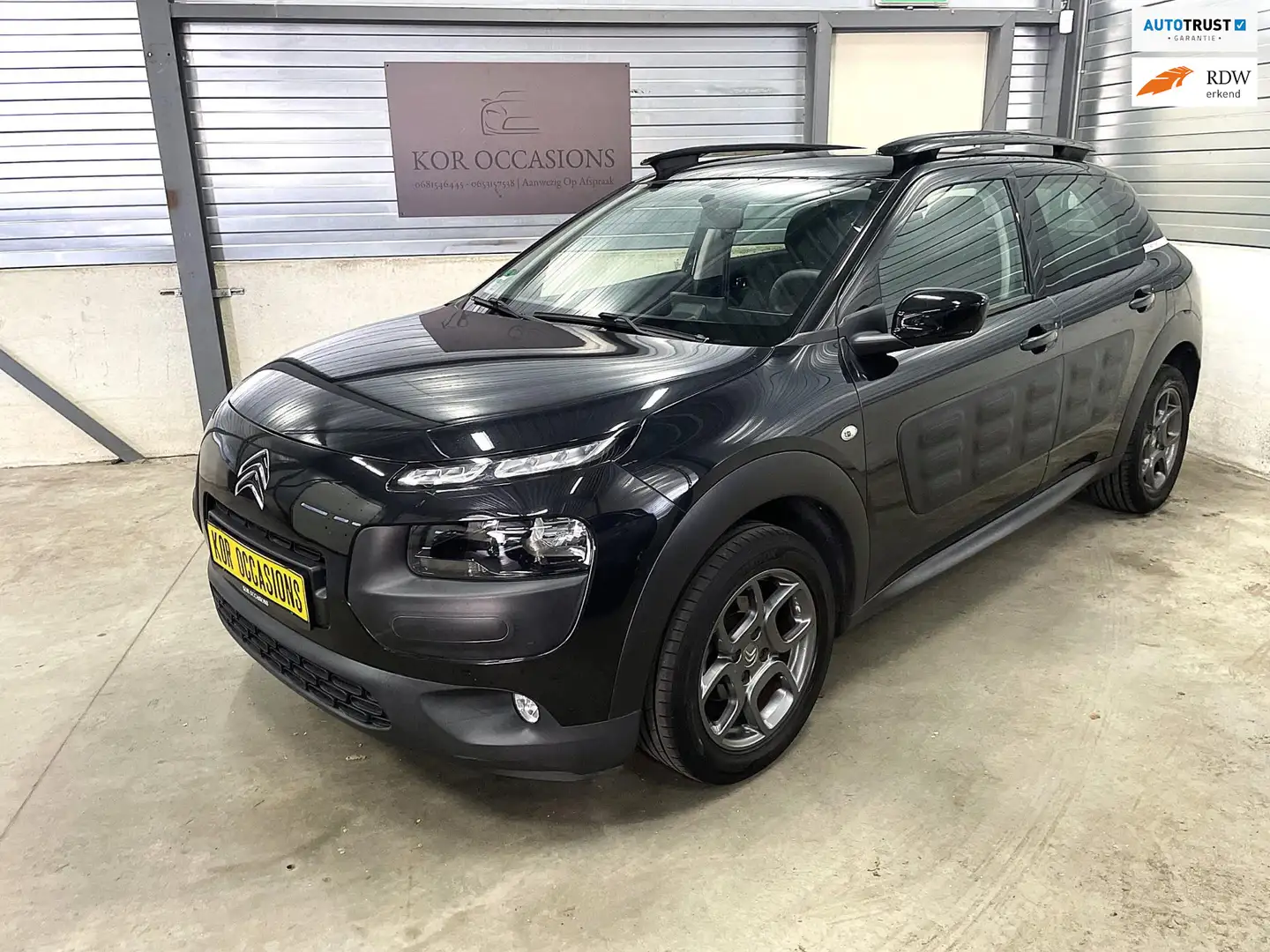Citroen C4 Cactus 1.2 E-Thp Feel 2e eigenaar navi stoelverwarming Zwart - 1