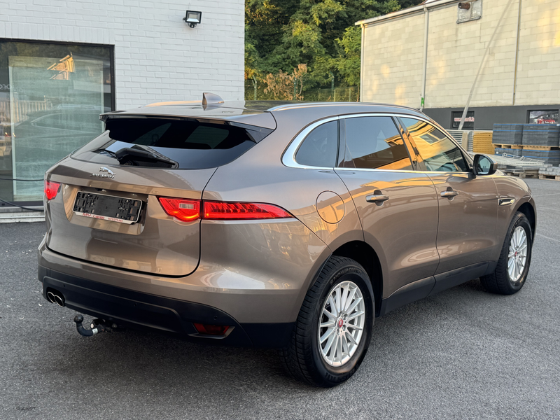 Jaguar F-Pace AUTOMATIQUE 2000 DIESEL PRESTIGE GPS CUIR CLIM FULL OPTION ETAT NEUVE — photo 6