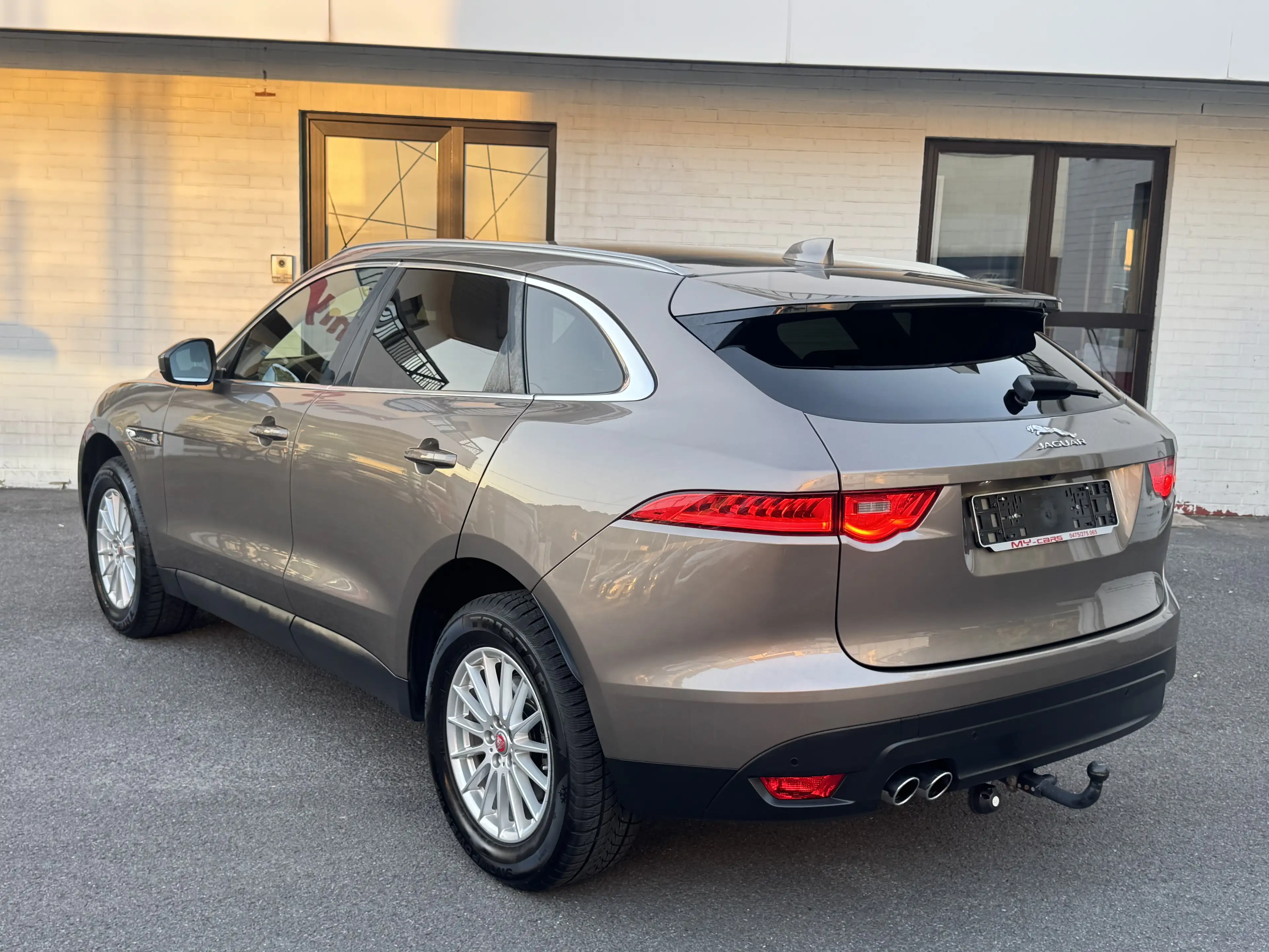 Jaguar F-Pace AUTOMATIQUE 2000 DIESEL PRESTIGE GPS CUIR CLIM FULL OPTION ETAT NEUVE — photo 11
