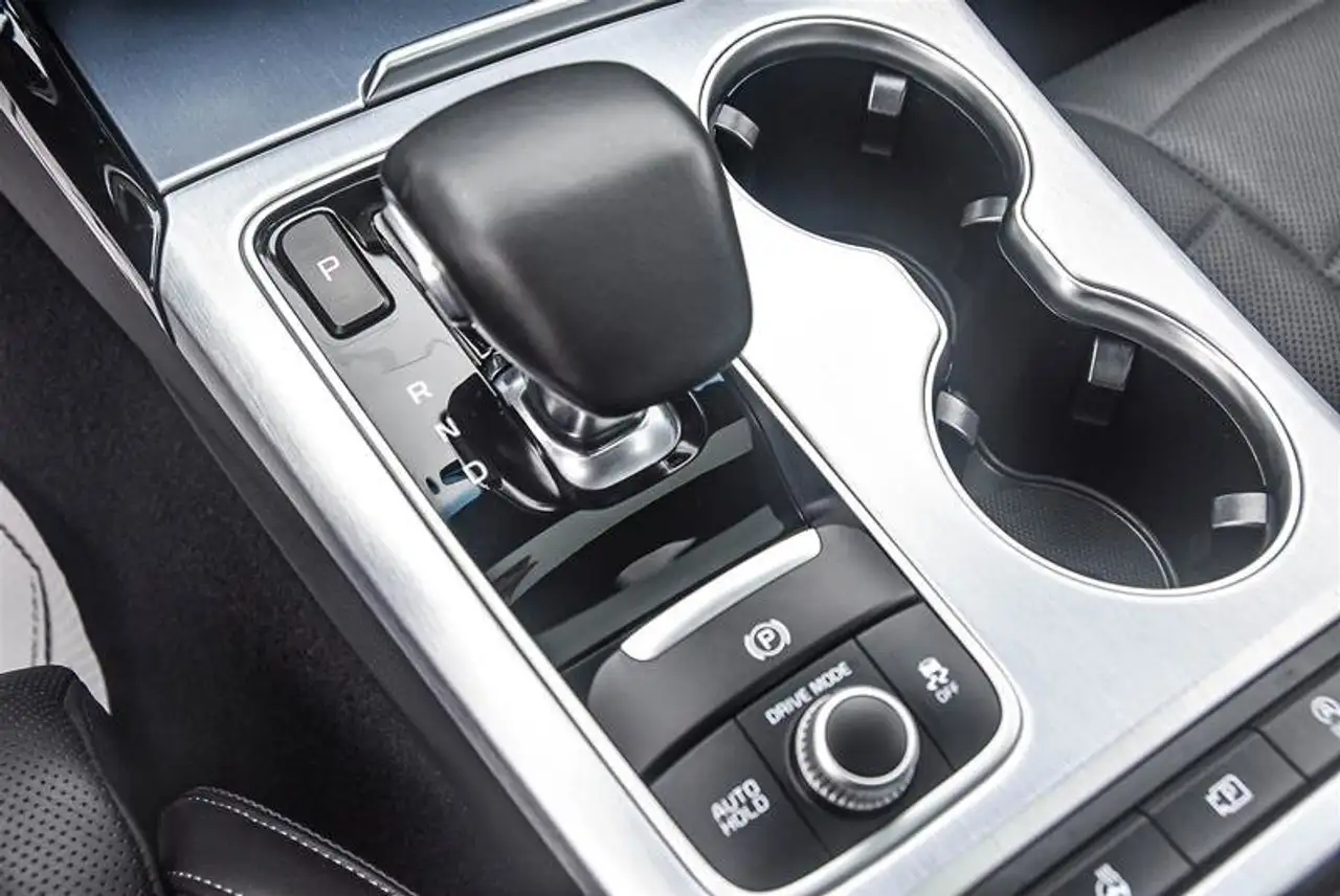 Kia Stinger снимка Kia Stinger