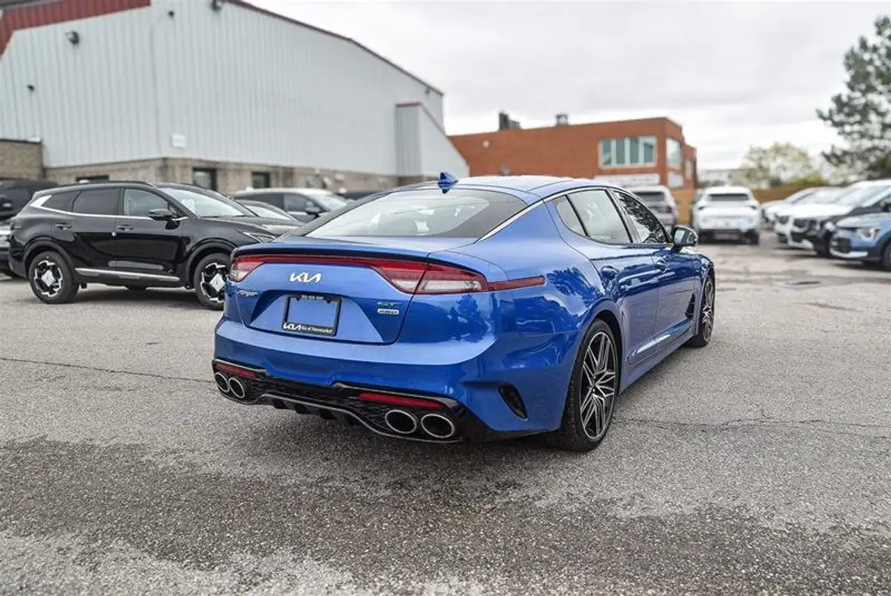 Kia Stinger снимка Kia Stinger