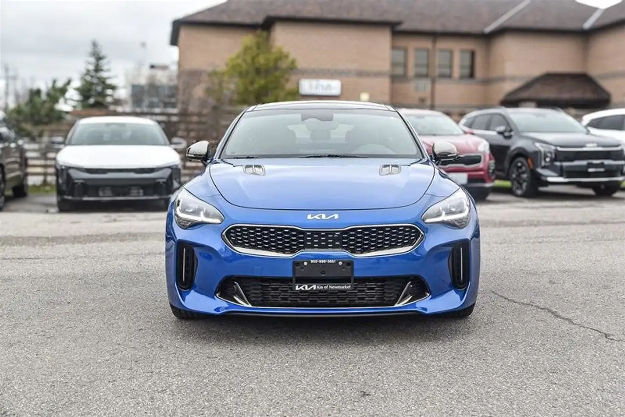 Kia Stinger снимка Kia Stinger