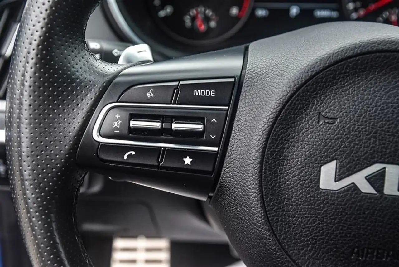 Kia Stinger снимка Kia Stinger