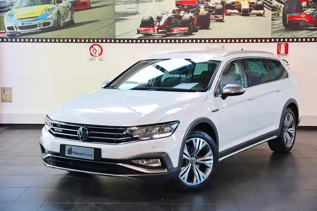 Volkswagen Passat Alltrack 2.0 TDI 200cv 4Motion DSG - VIRTUAL/TELECAMERA/KEYLESS/CERCHI 18"