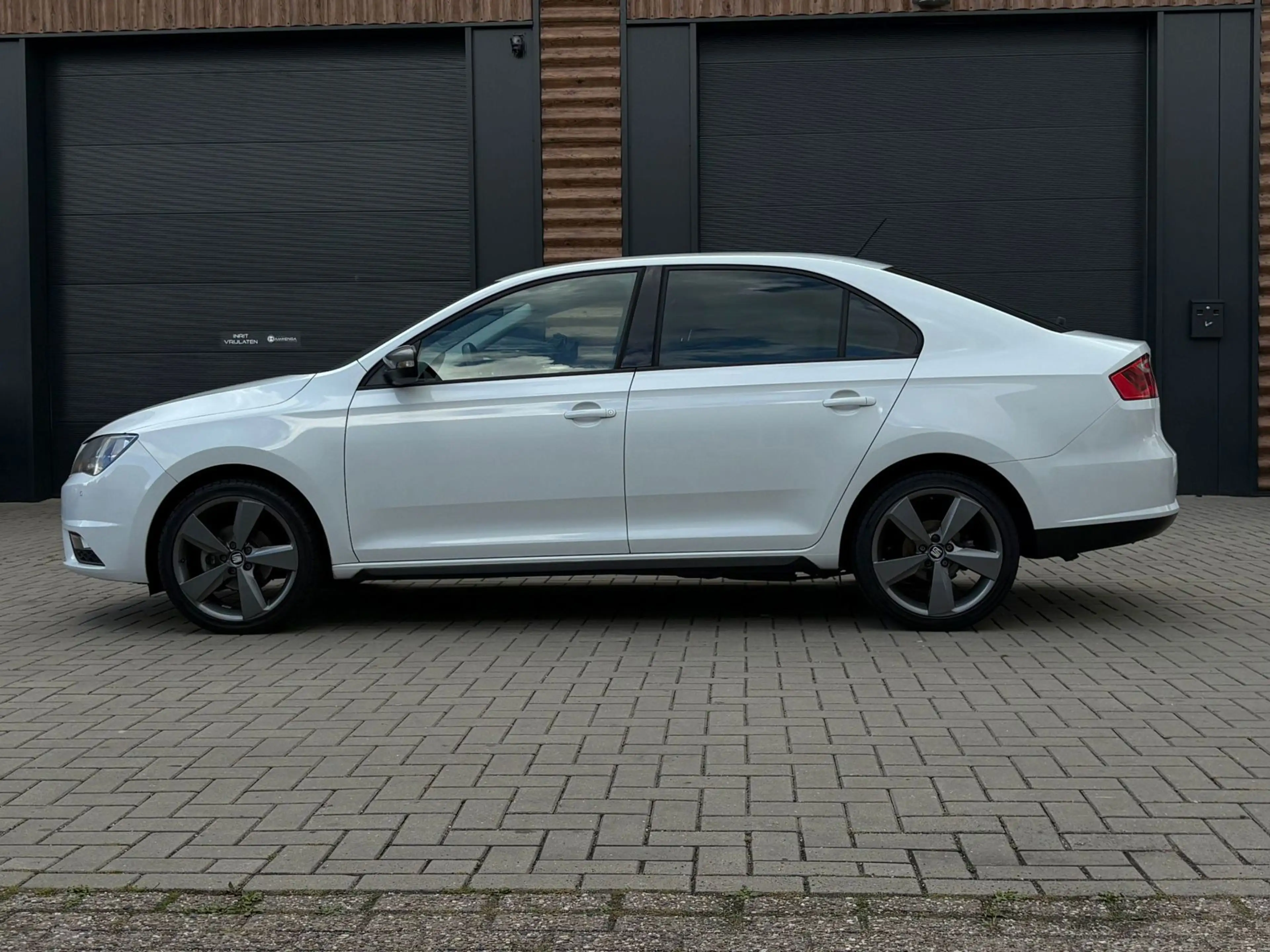 SEAT Toledo 1.2 TSI FR Connect vol jaar apk — photo 2