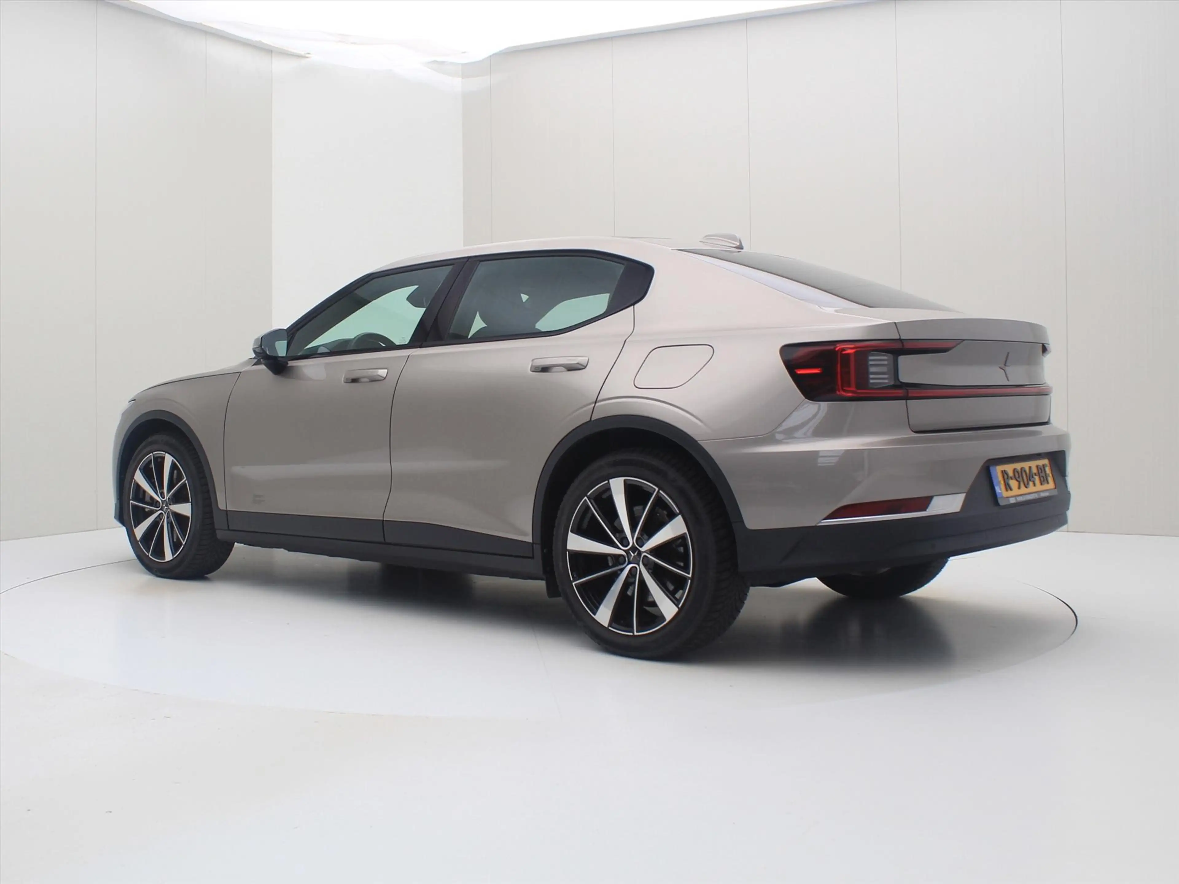 Polestar 2 Long Range Single Motor 231PK 78 kWh 93,5% SoH [ W — photo 4