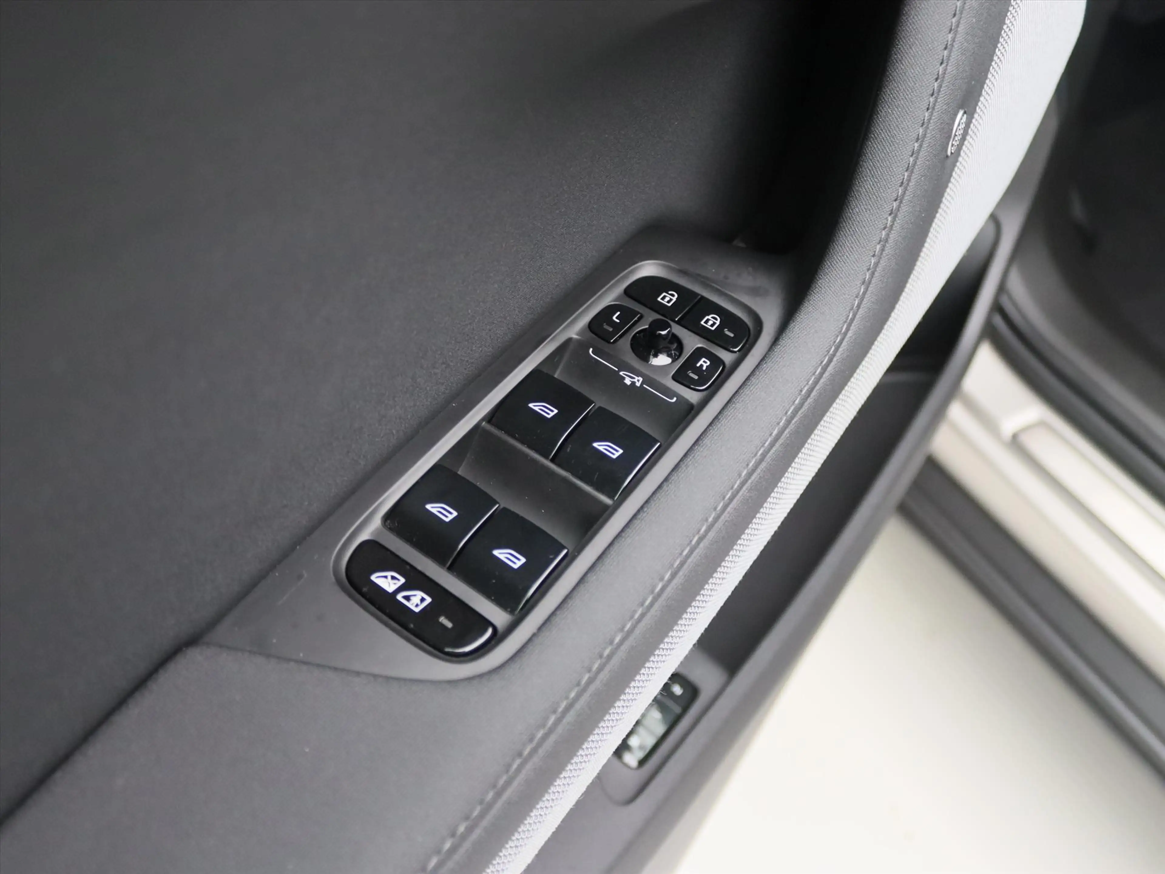 Polestar 2 Long Range Single Motor 231PK 78 kWh 93,5% SoH [ W — photo 39