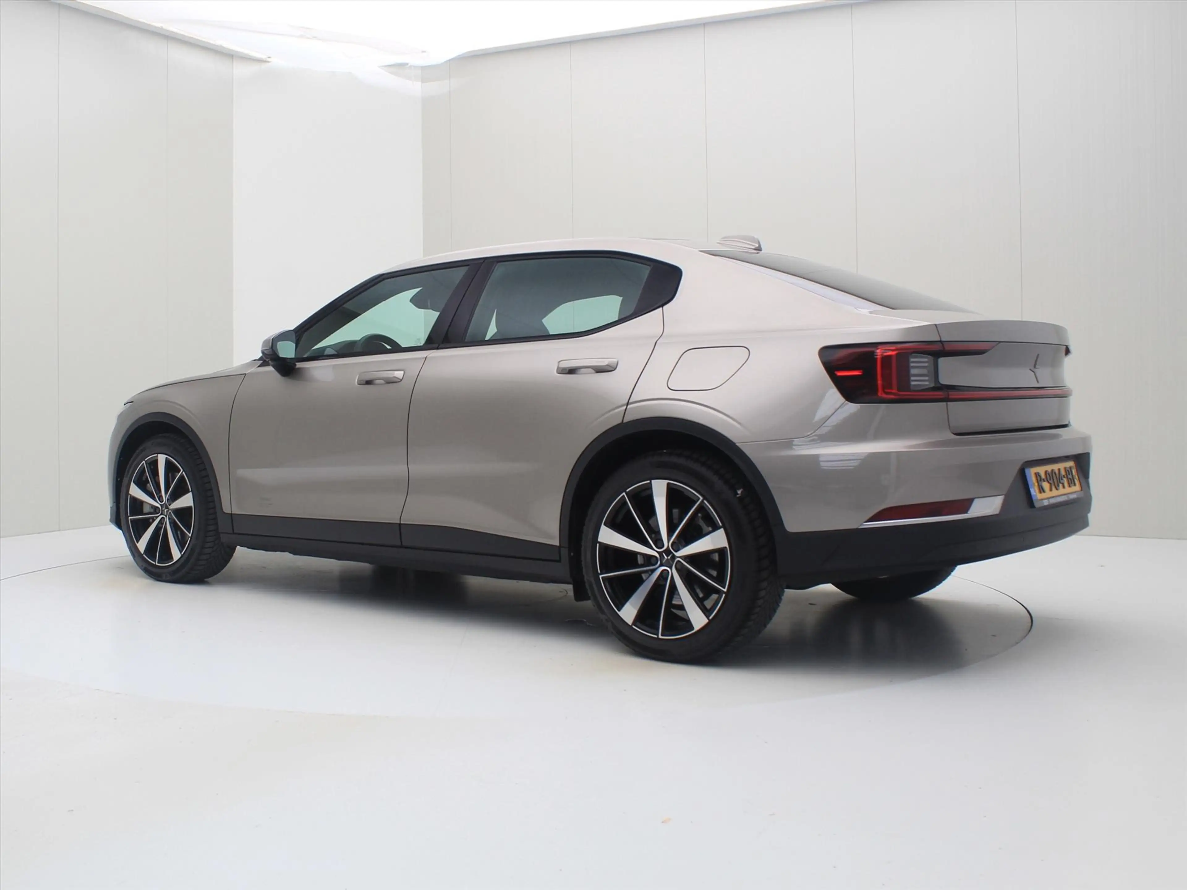 Polestar 2 Long Range Single Motor 231PK 78 kWh 93,5% SoH [ W — photo 4