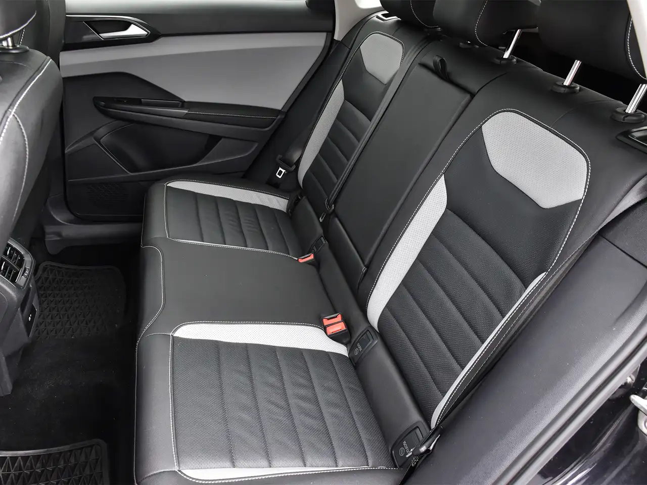 Volkswagen Taos снимка Volkswagen Taos