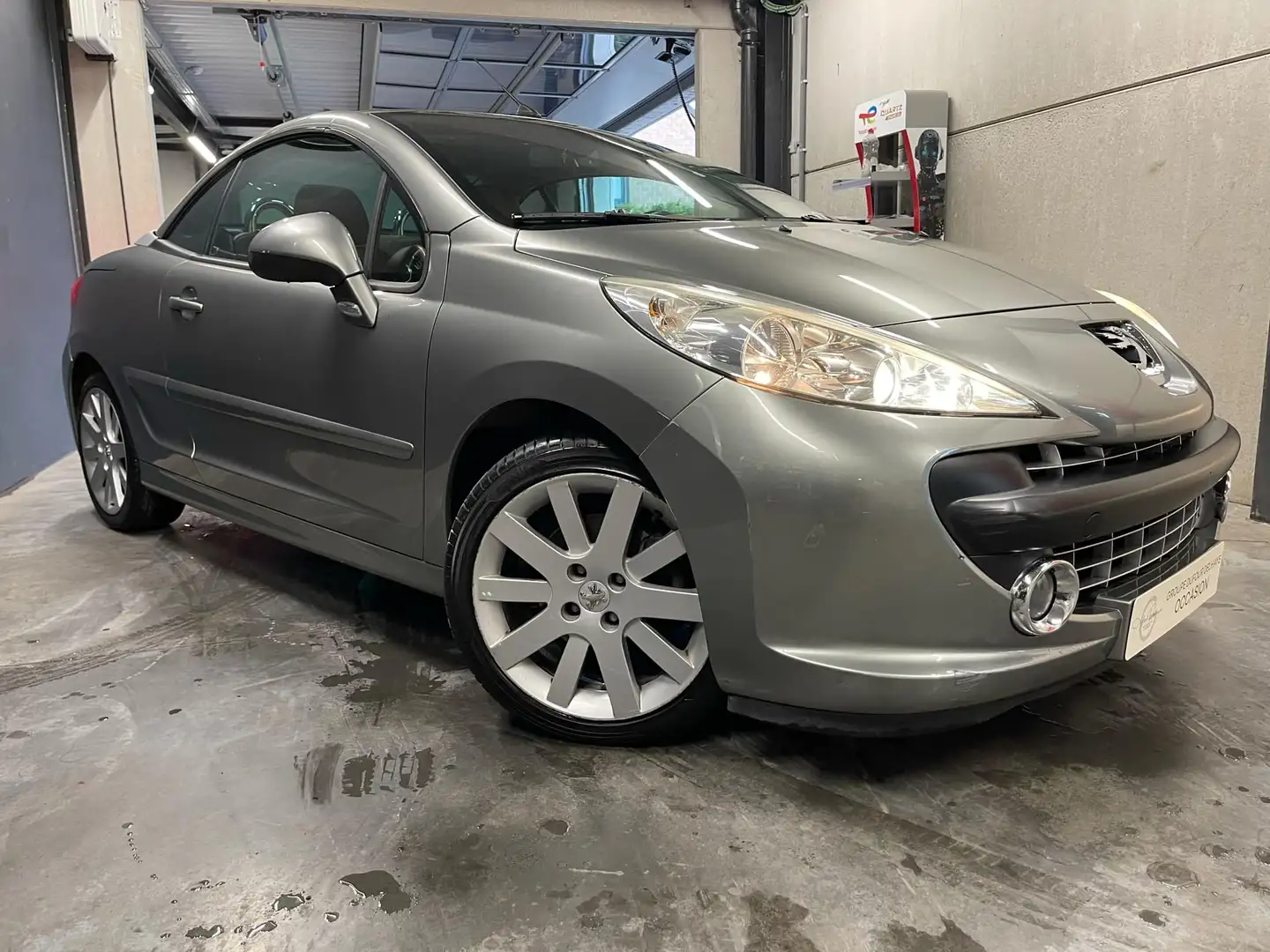 Peugeot 207 207 CC 1.6 HDi Pack FAP Grijs - 2