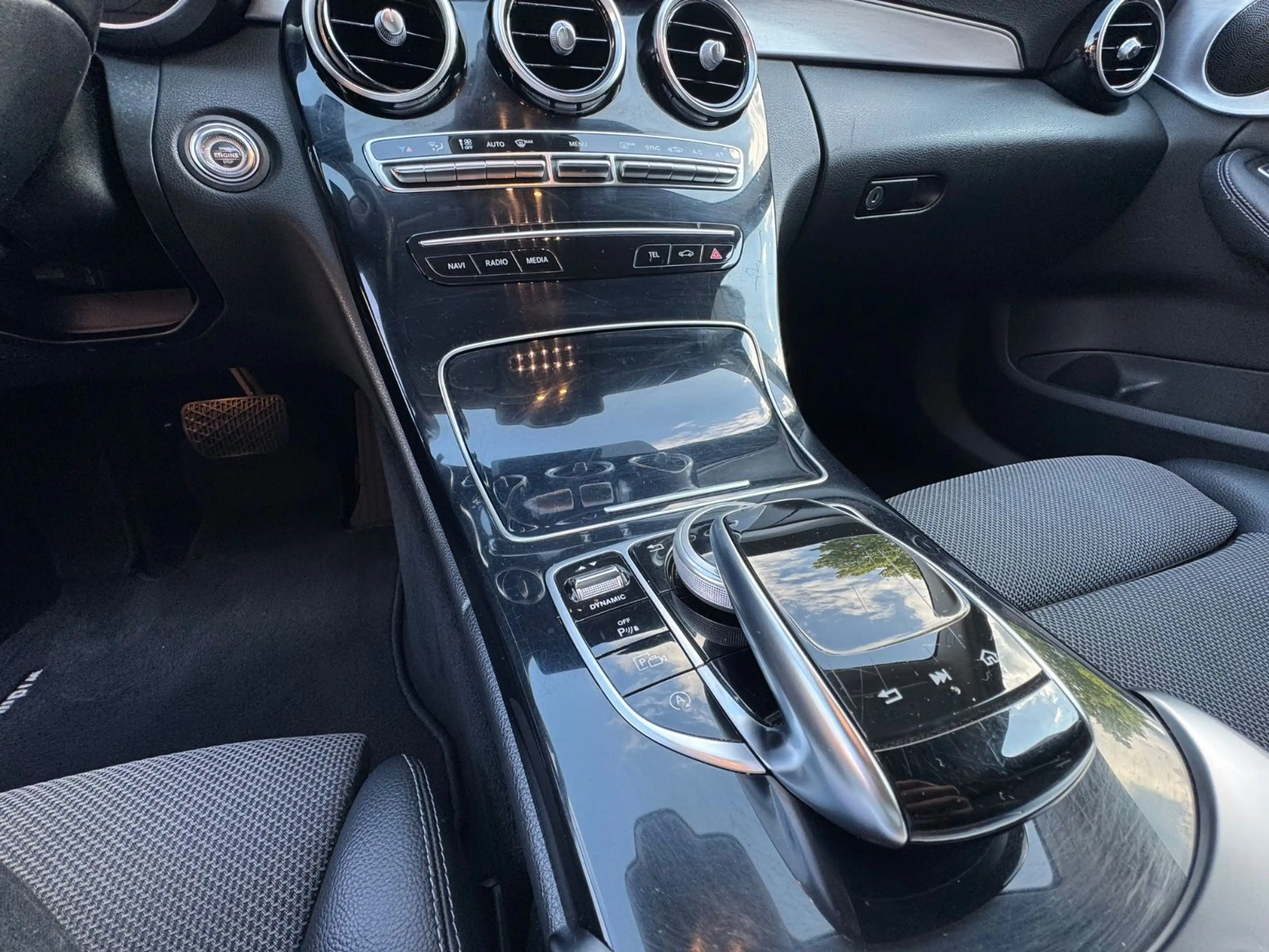 Mercedes-Benz C 200 d T Avantgarde *CAM*ASSISTS*CARPLAY*LED* — photo 15