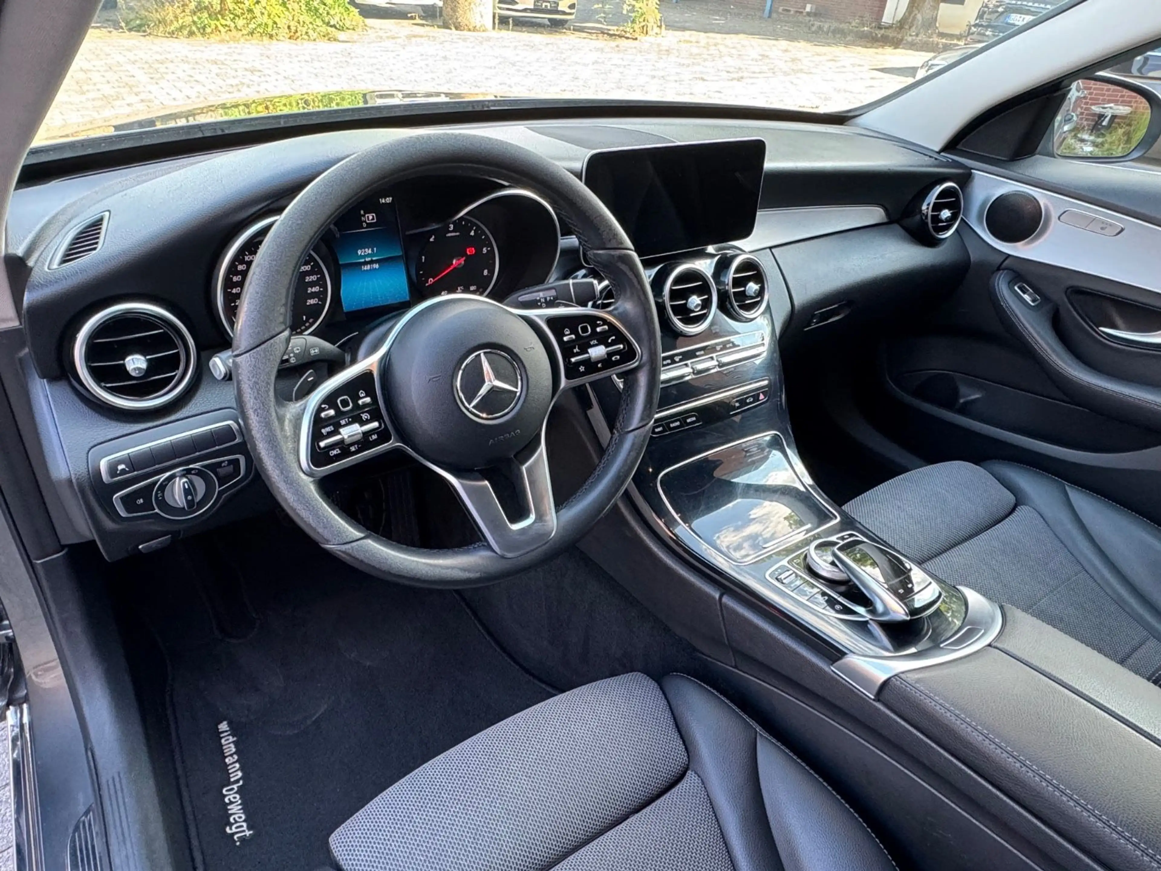 Mercedes-Benz C 200 d T Avantgarde *CAM*ASSISTS*CARPLAY*LED* — photo 9