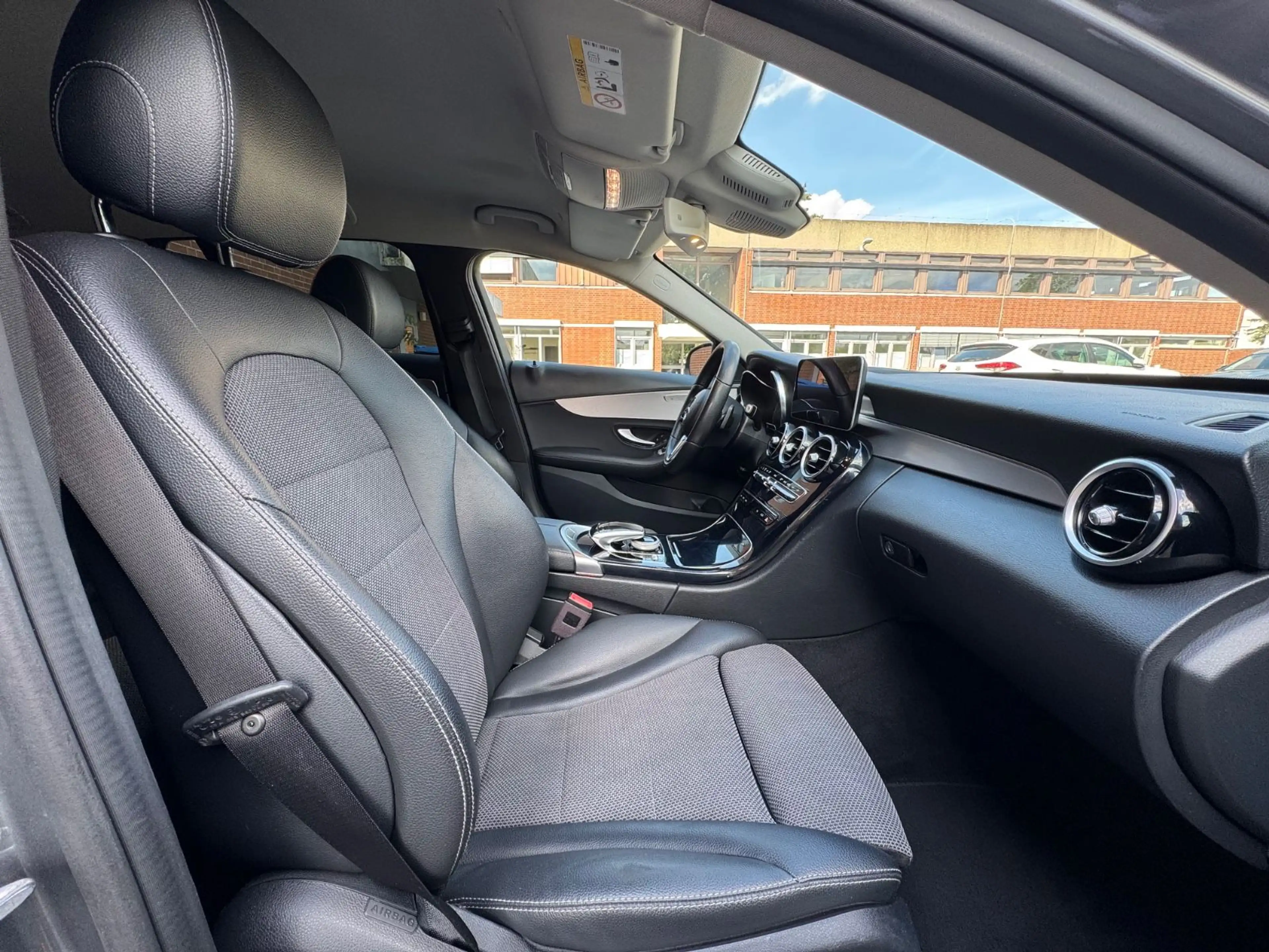 Mercedes-Benz C 200 d T Avantgarde *CAM*ASSISTS*CARPLAY*LED* — photo 12