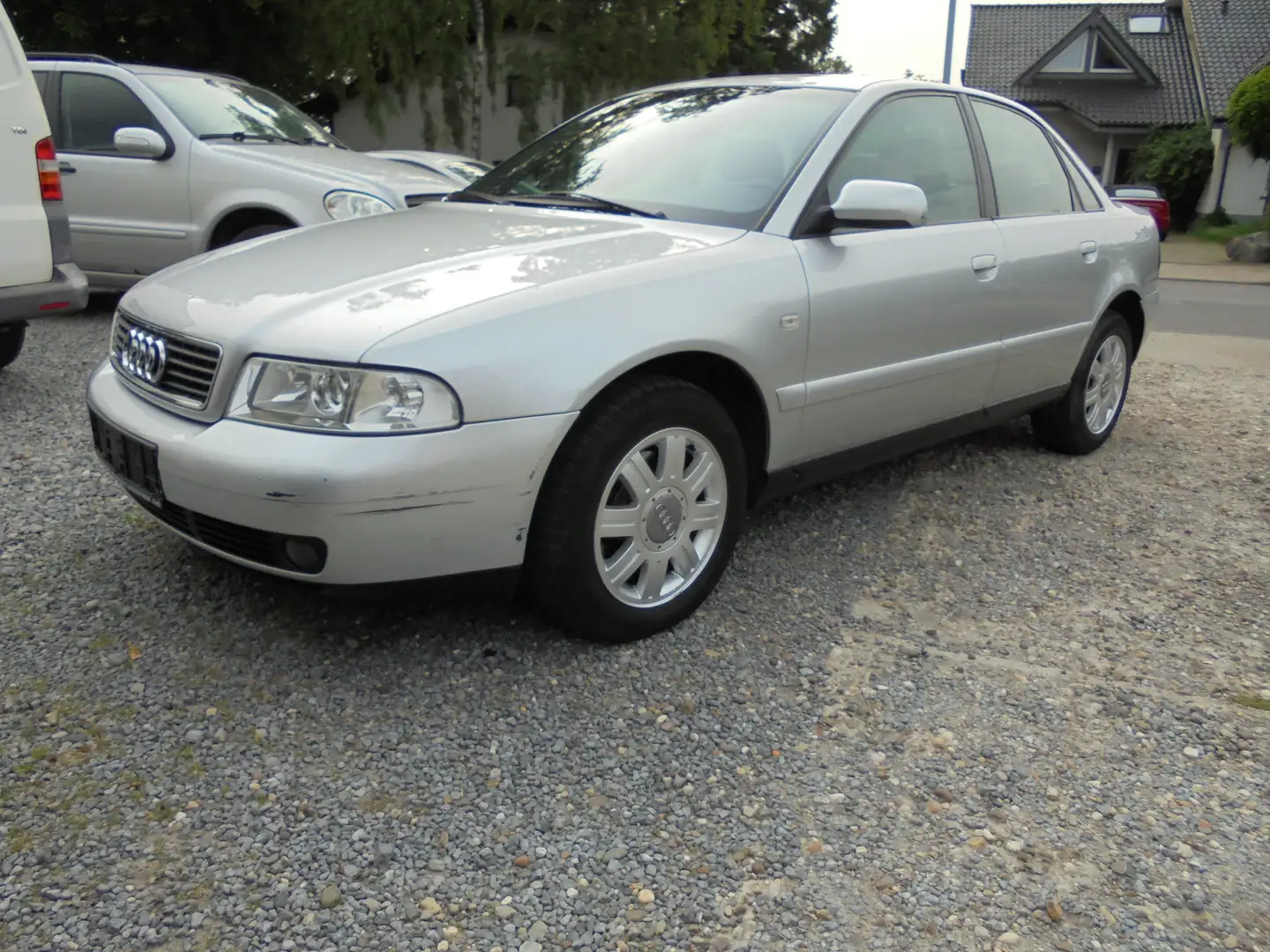 Audi A4 1.8 -KM 99700-Klimaautomatik-1 Hand-Scheckheftgepf Plateado - 1