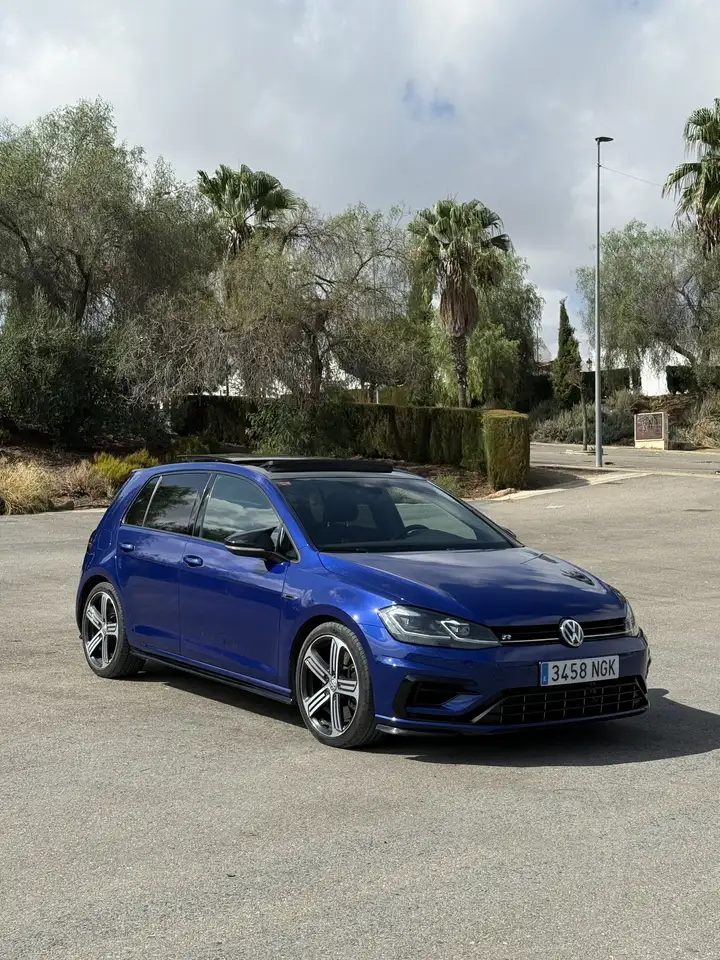 Volkswagen Golf R