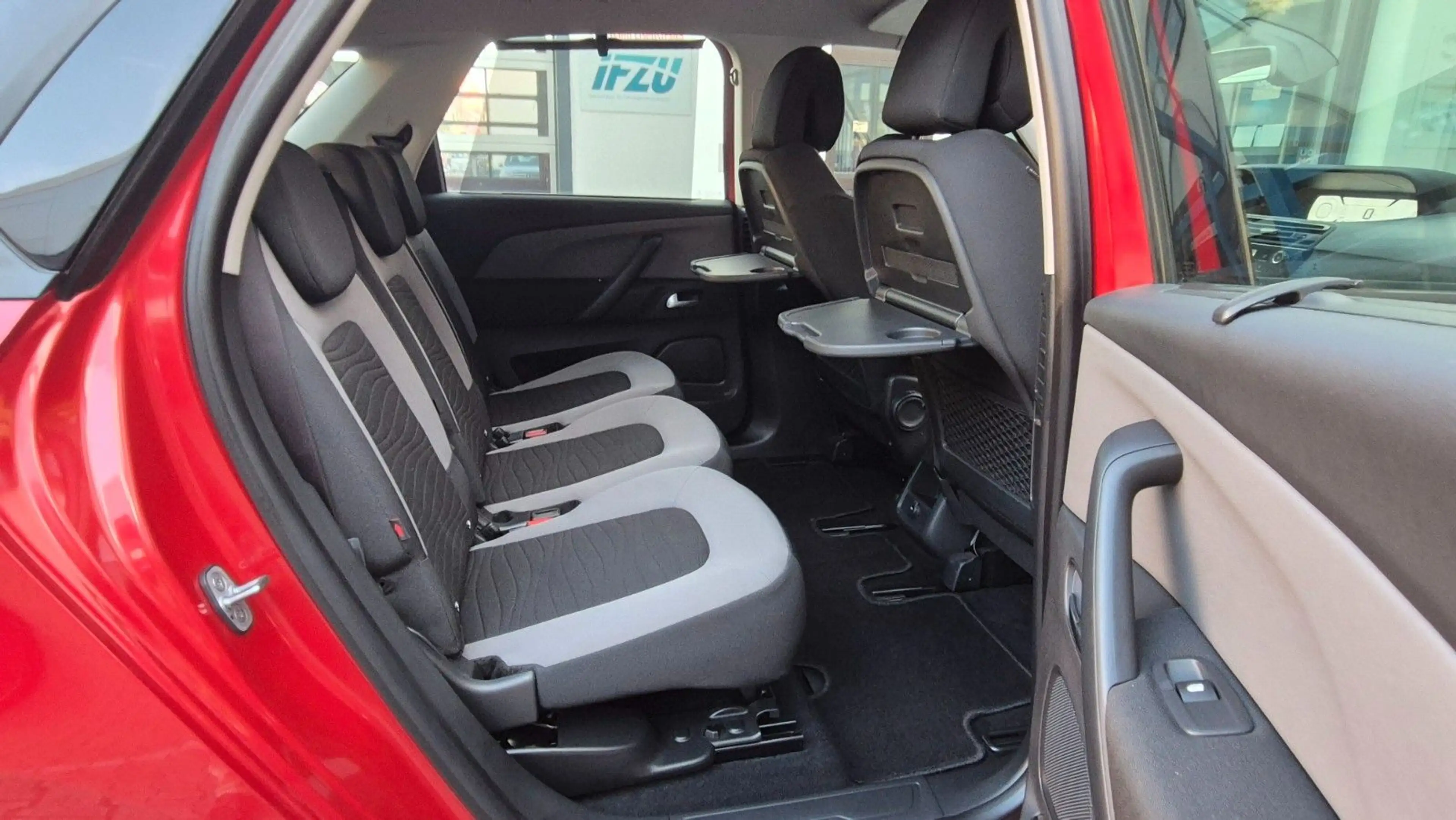 Citroen C4 Picasso e-HDi /NAVI/PDC/SHZ/TEMPO/AUS 2. HAND — photo 14