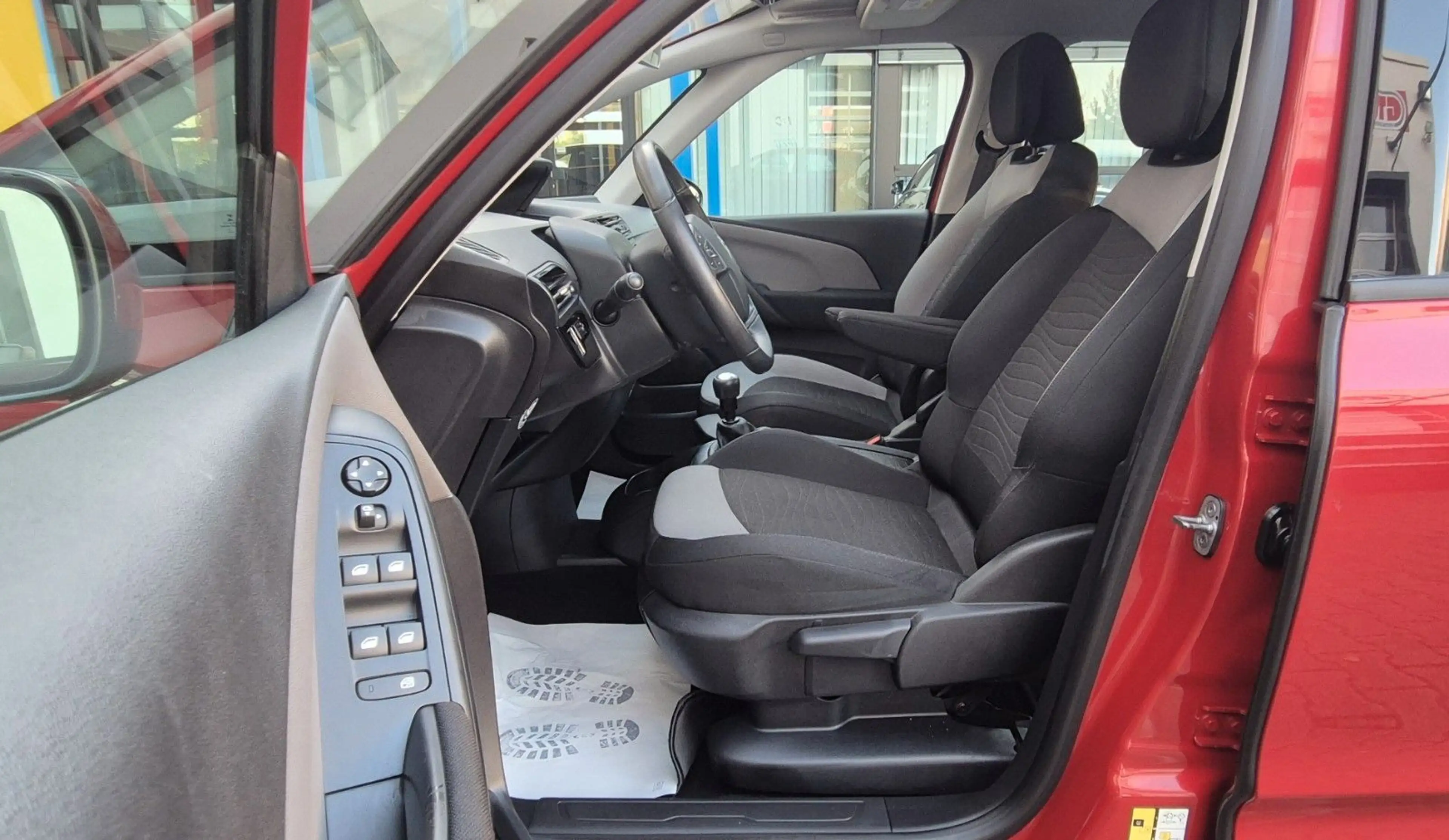 Citroen C4 Picasso e-HDi /NAVI/PDC/SHZ/TEMPO/AUS 2. HAND — photo 12