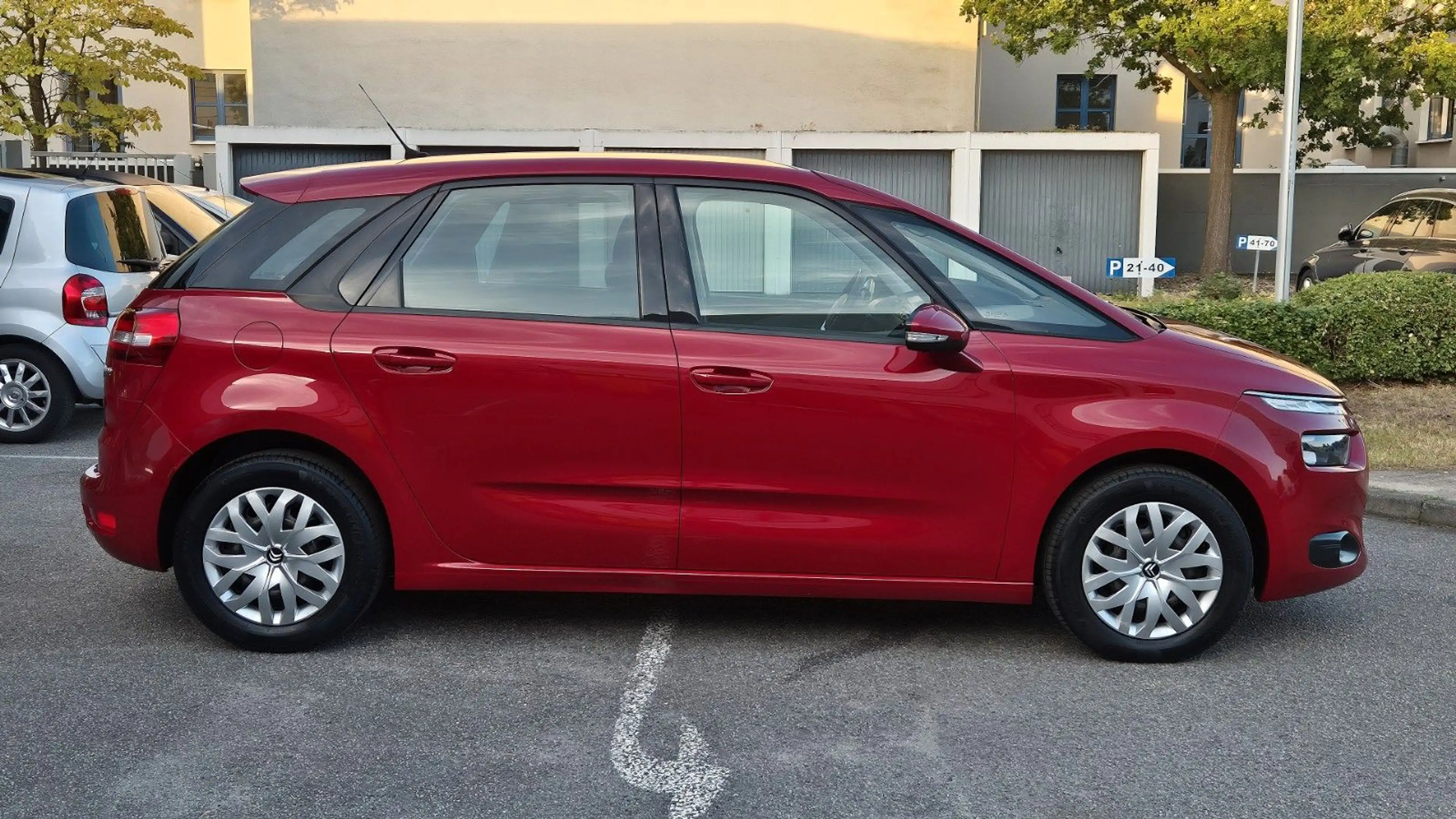 Citroen C4 Picasso e-HDi /NAVI/PDC/SHZ/TEMPO/AUS 2. HAND — photo 6