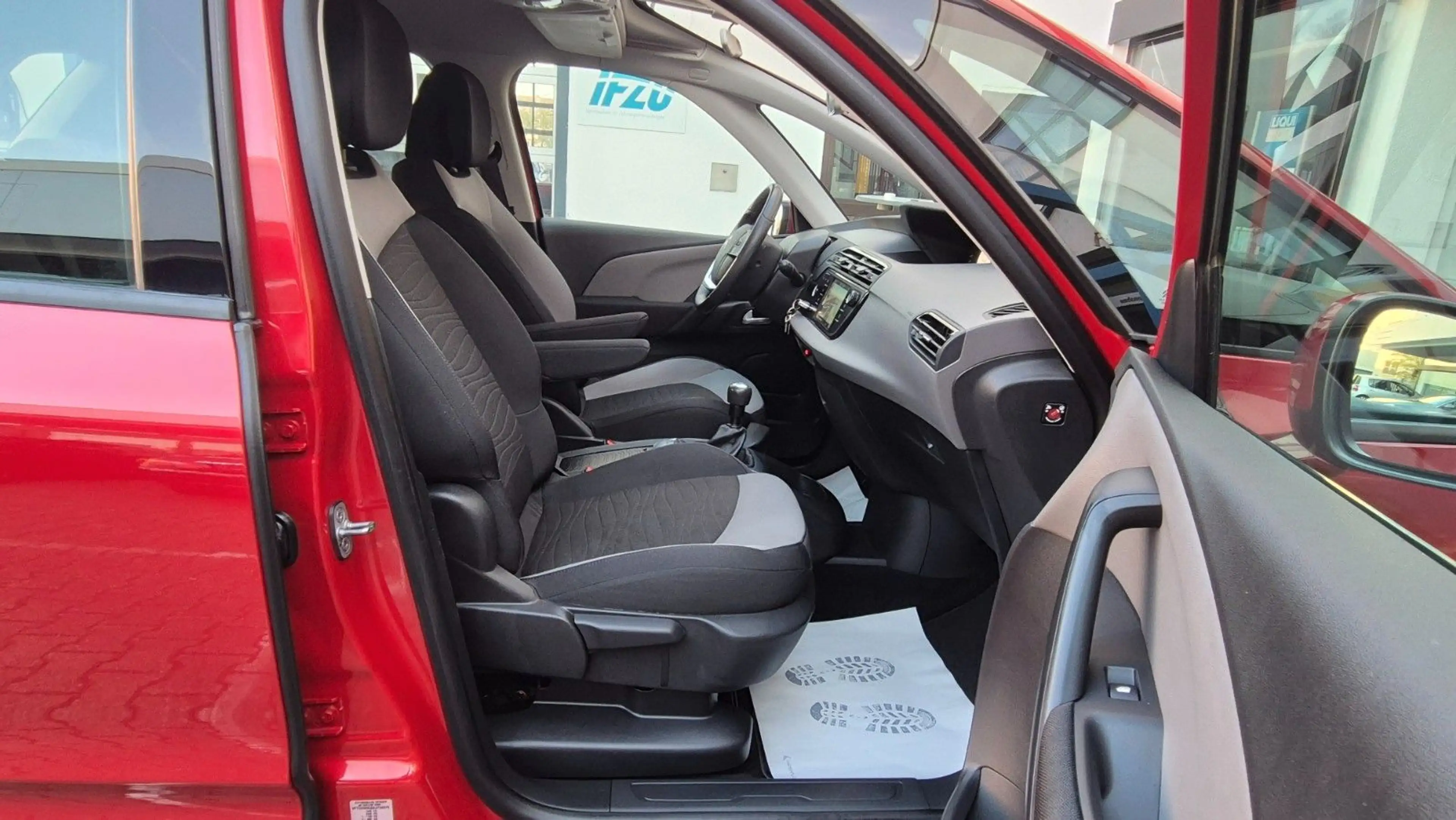 Citroen C4 Picasso e-HDi /NAVI/PDC/SHZ/TEMPO/AUS 2. HAND — photo 13