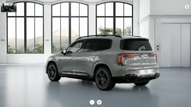 Mercedes-Benz GLB view 3