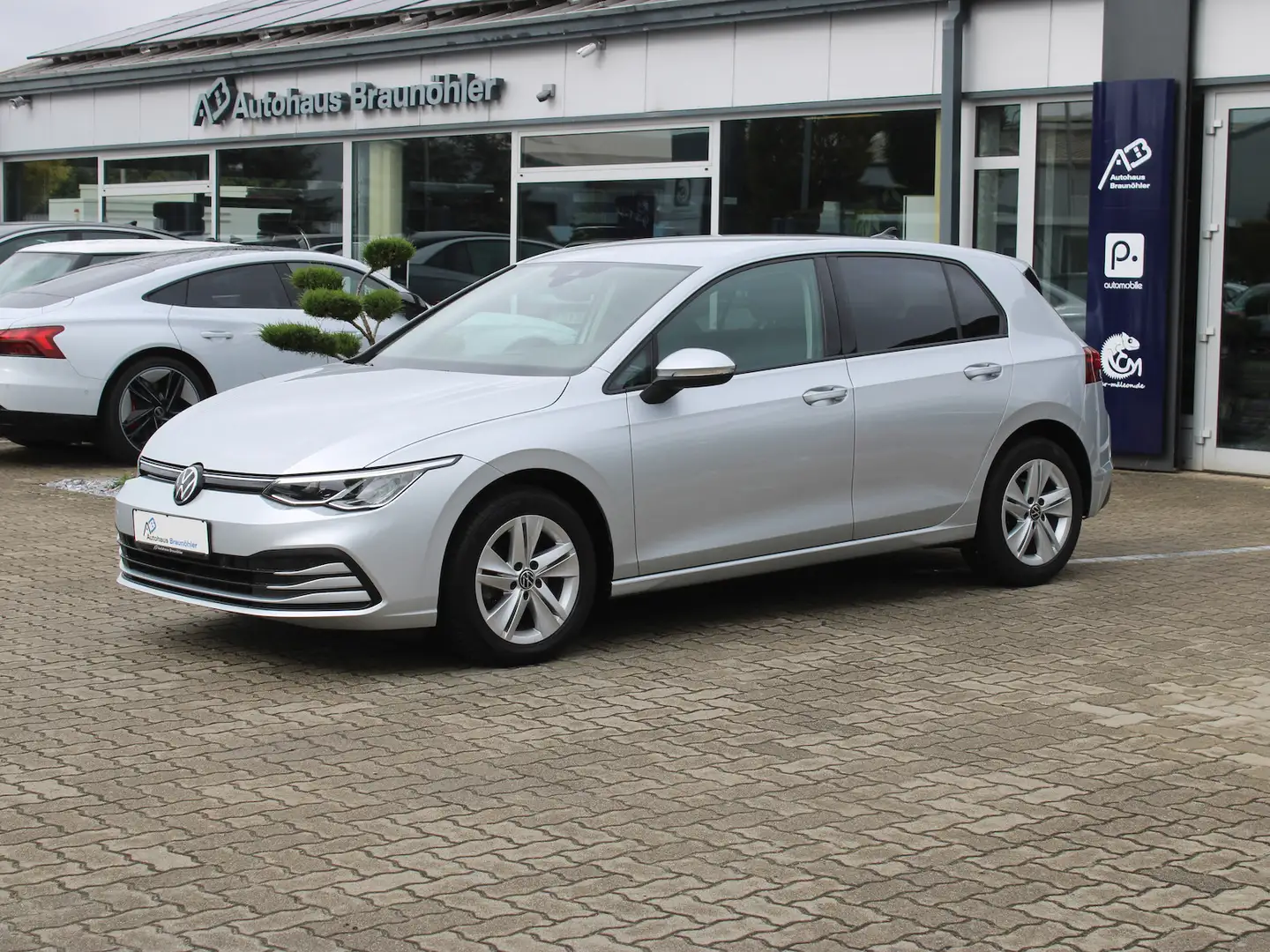 Volkswagen Golf Life 2.0 TDI*Kamera*Navi*SHZ*ACC*LED* Silber - 2