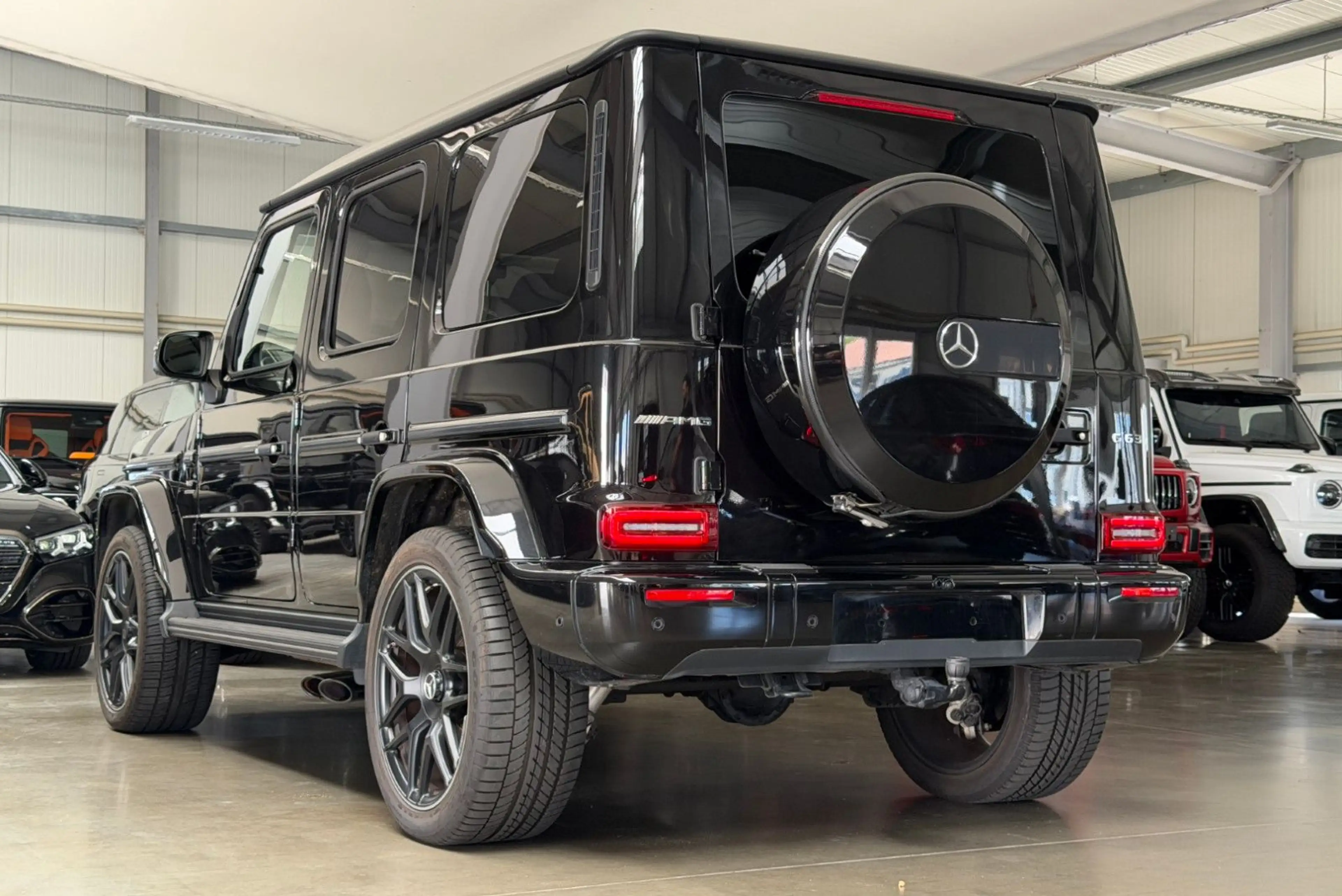 Mercedes-Benz G 63 AMG Facelift / Superior Line / Night Pack — photo 12